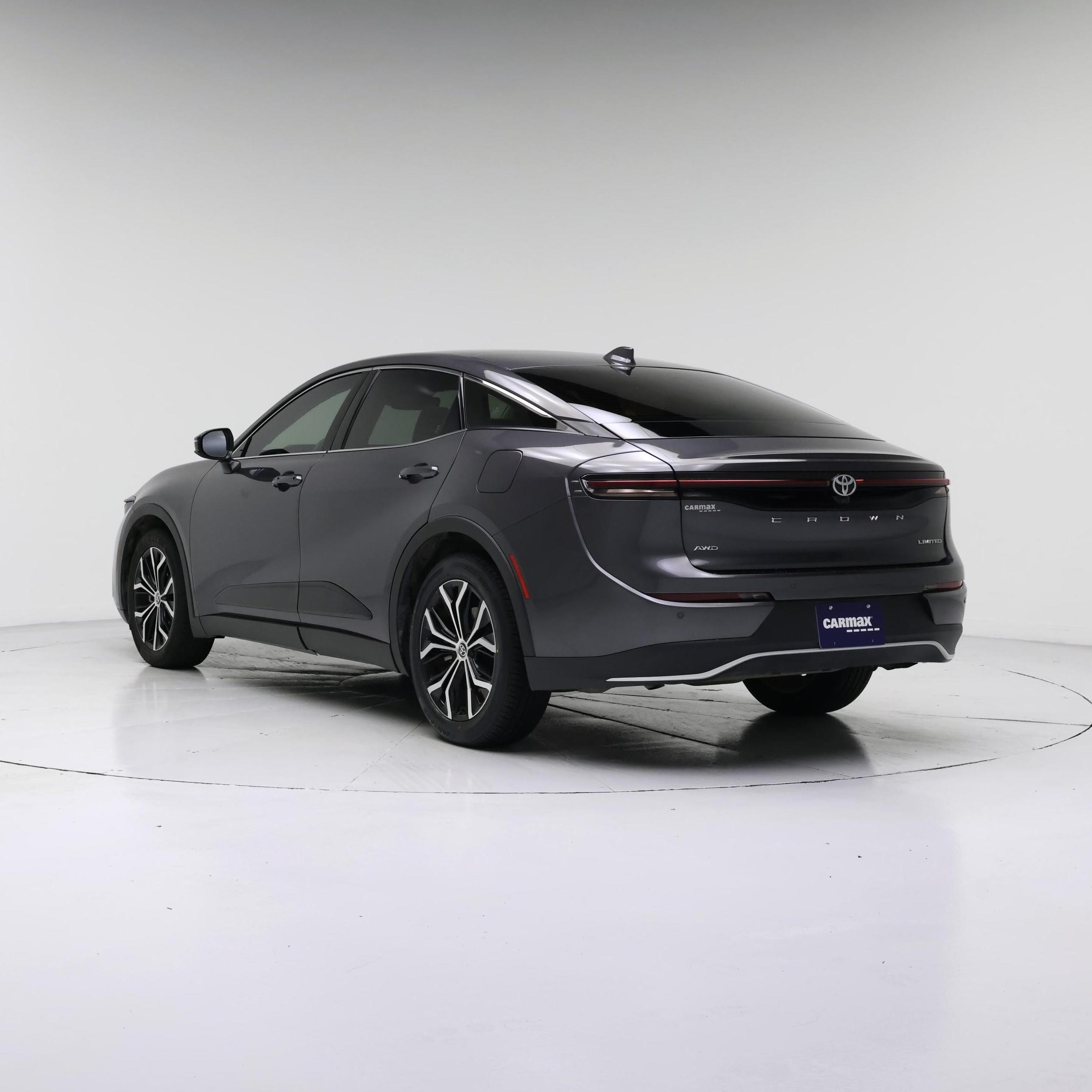 Thumbnail: 2023 Toyota Crown - 2
