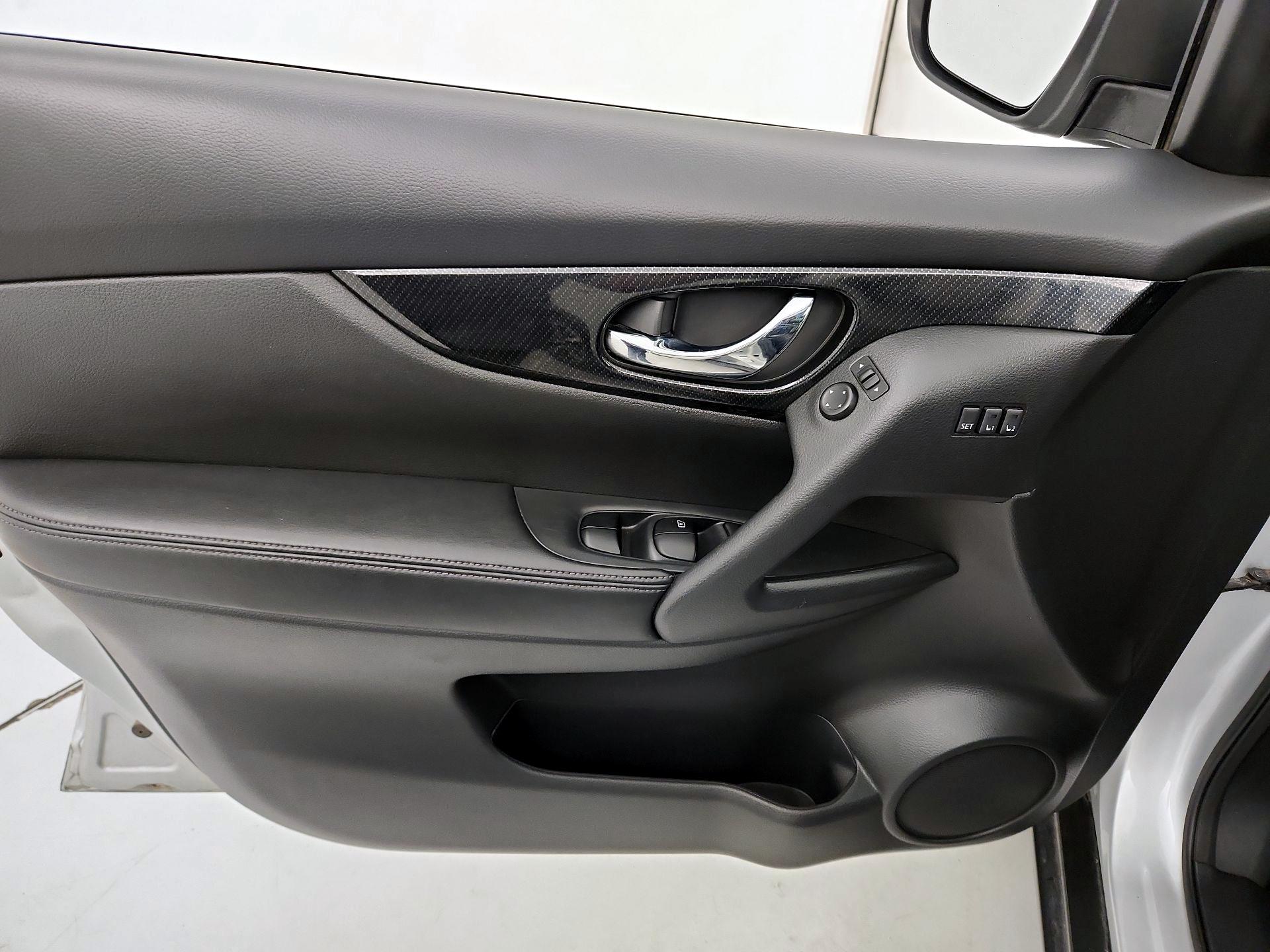 Thumbnail: 2020 Nissan Rogue - 12