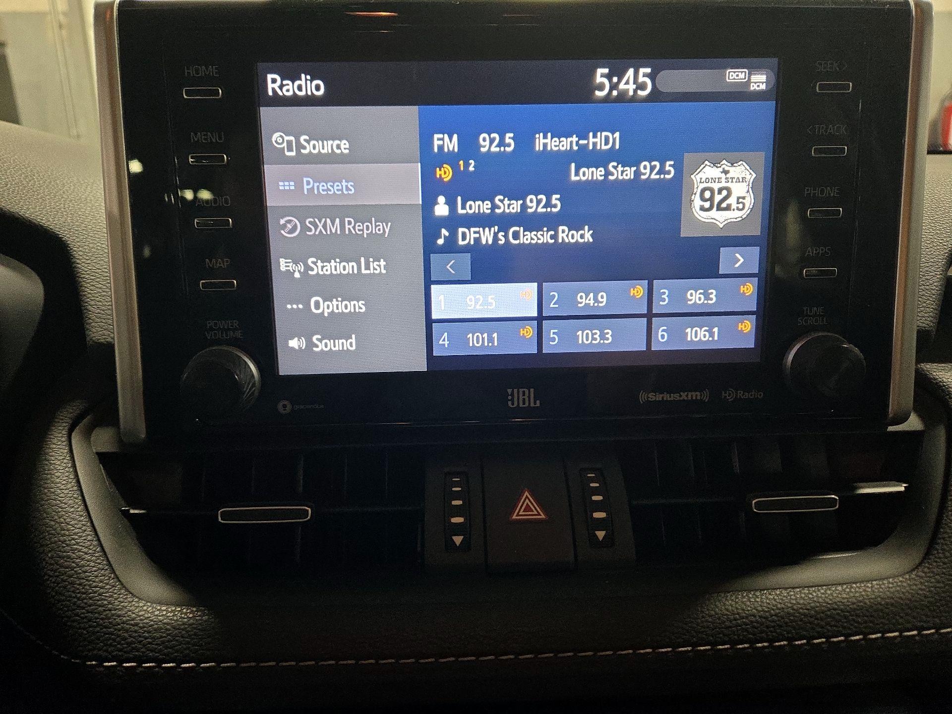 Thumbnail: 2021 Toyota RAV4 - 15