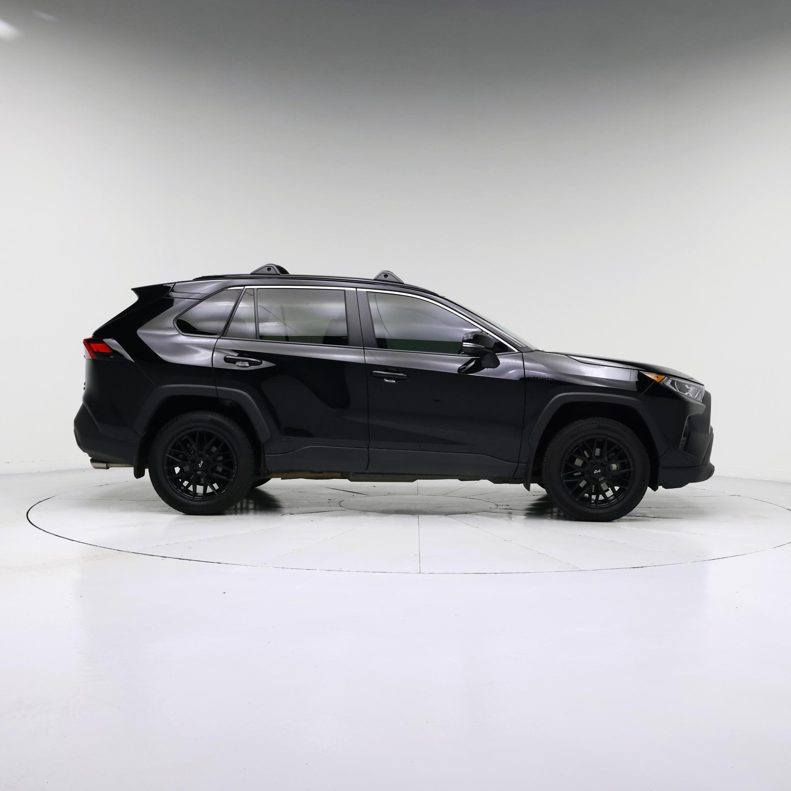Thumbnail: 2021 Toyota RAV4 - 7
