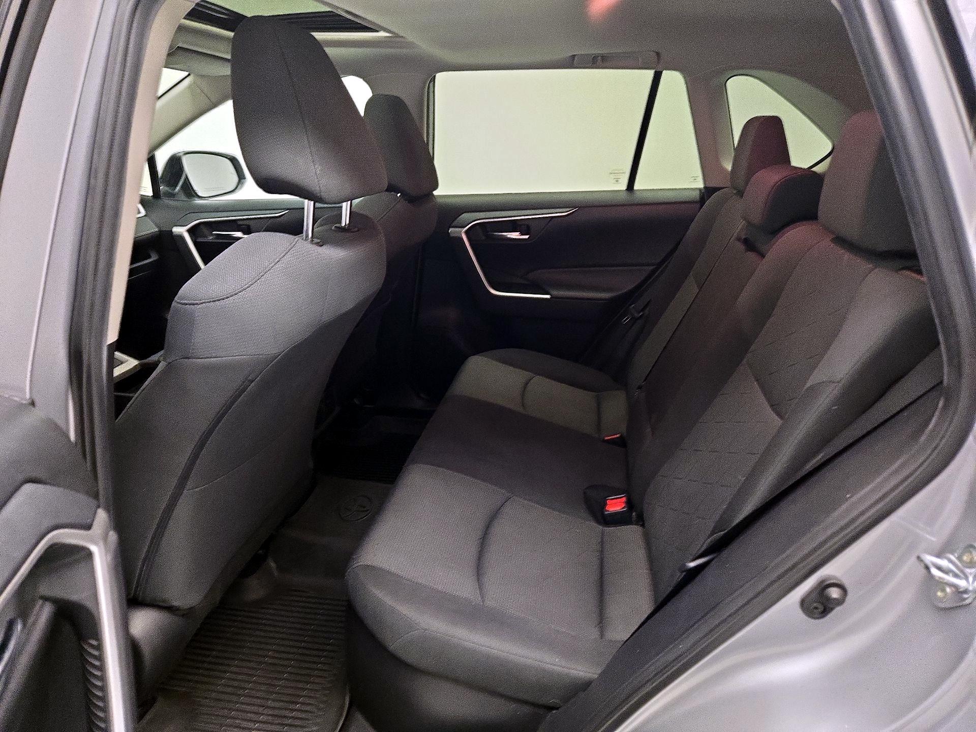 Thumbnail: 2020 Toyota RAV4 - 20