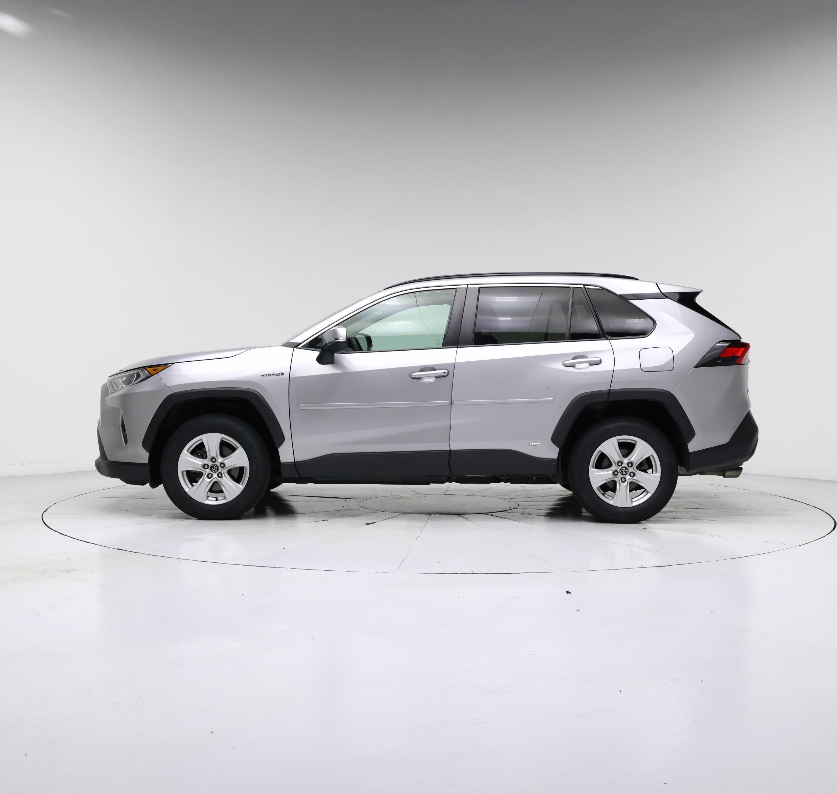 Thumbnail: 2020 Toyota RAV4 - 3