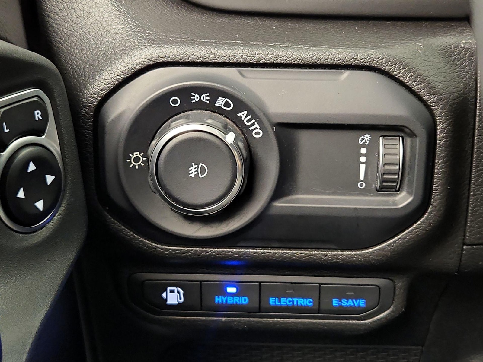 2023 Jeep Wrangler 4xe Willys 4XE - Photo 14