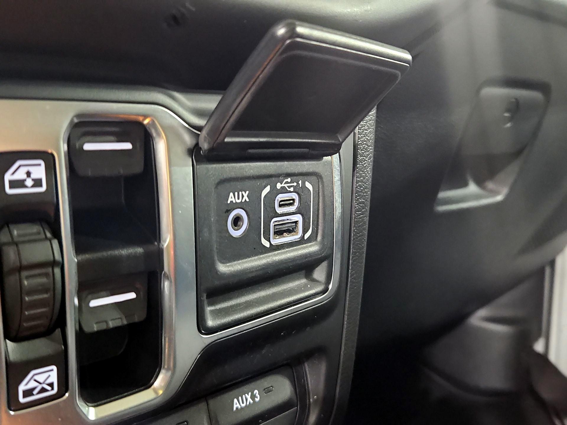 Thumbnail: 2023 Jeep Wrangler - 18