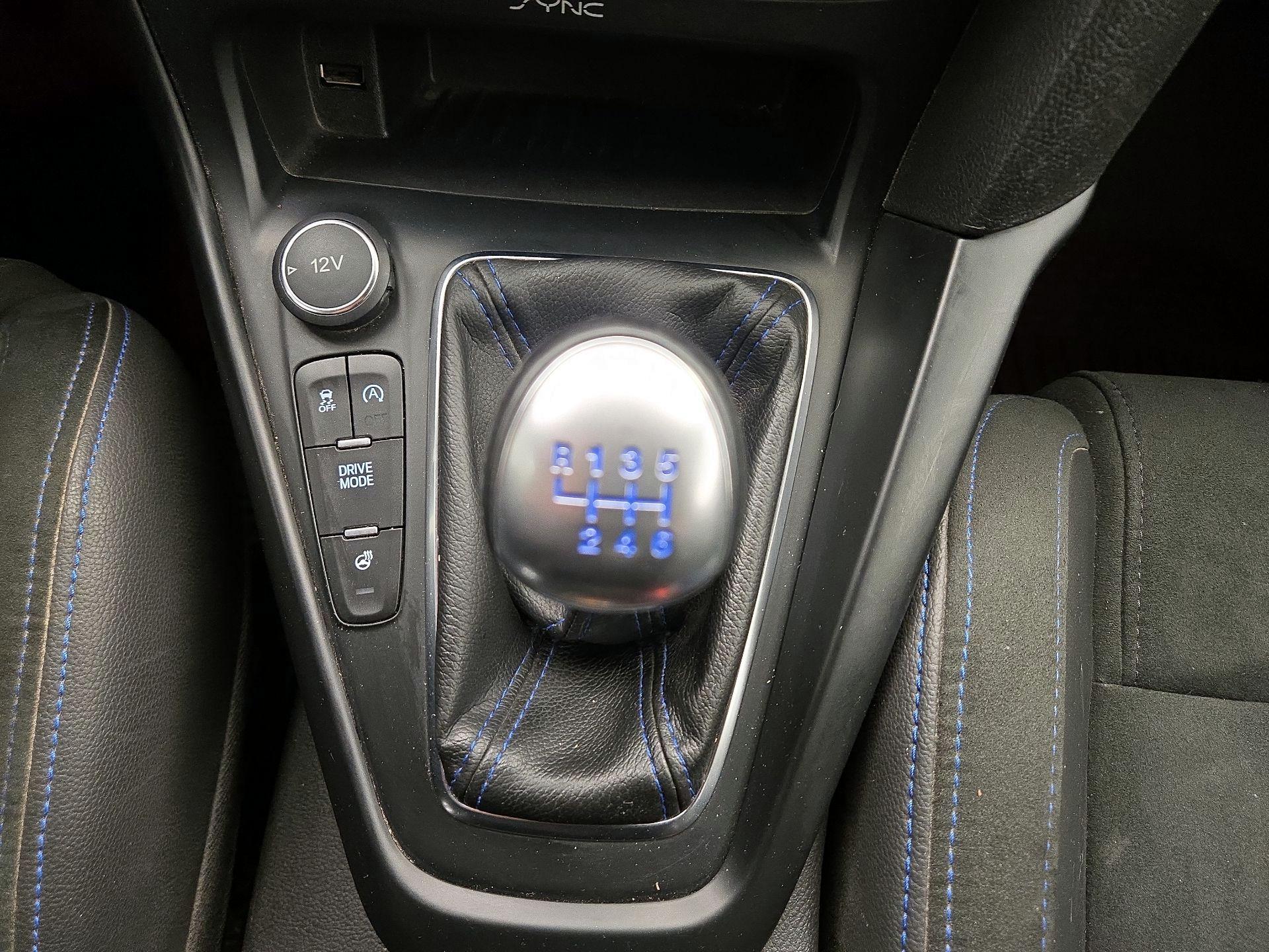 Thumbnail: 2017 Ford Focus - 18