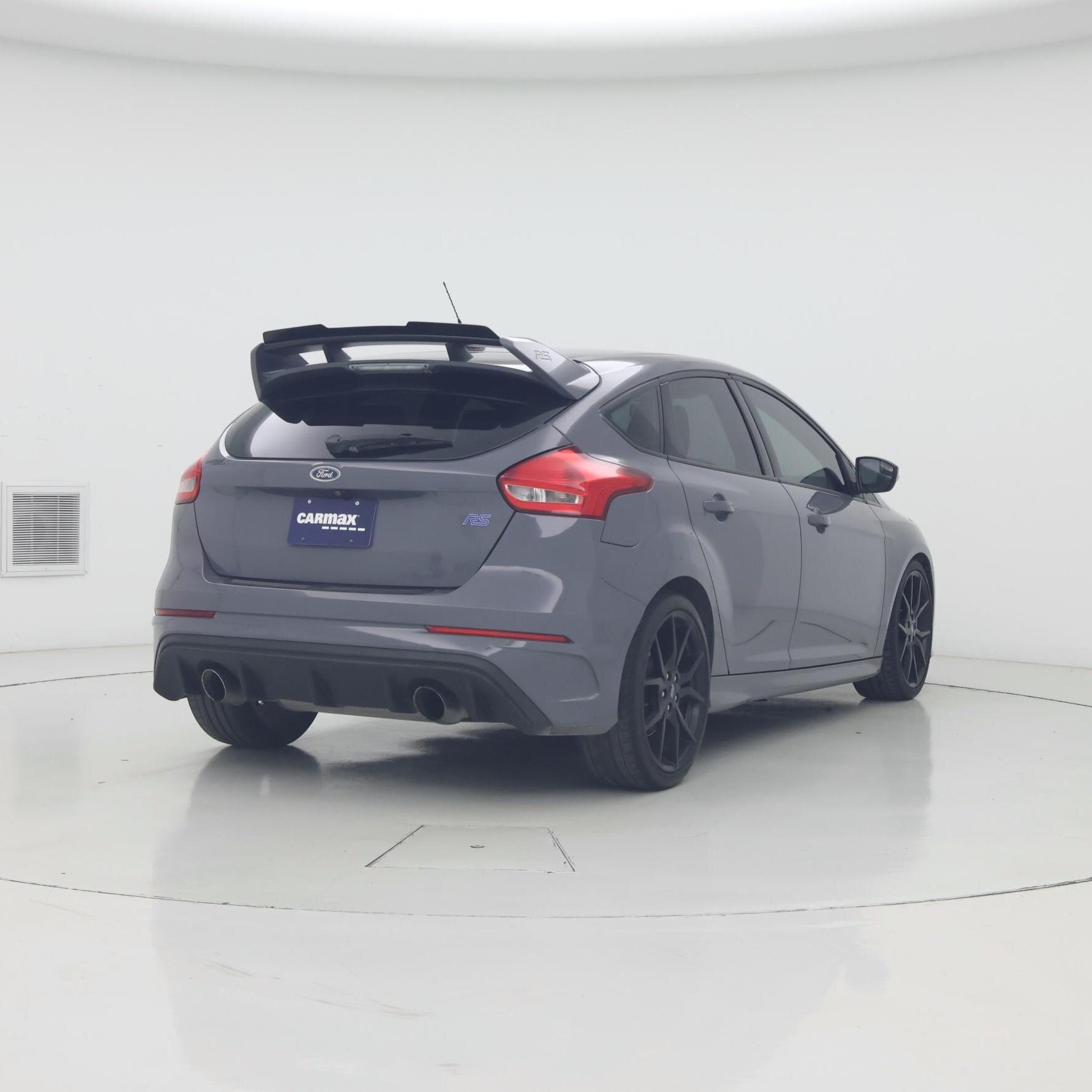 Thumbnail: 2017 Ford Focus - 8