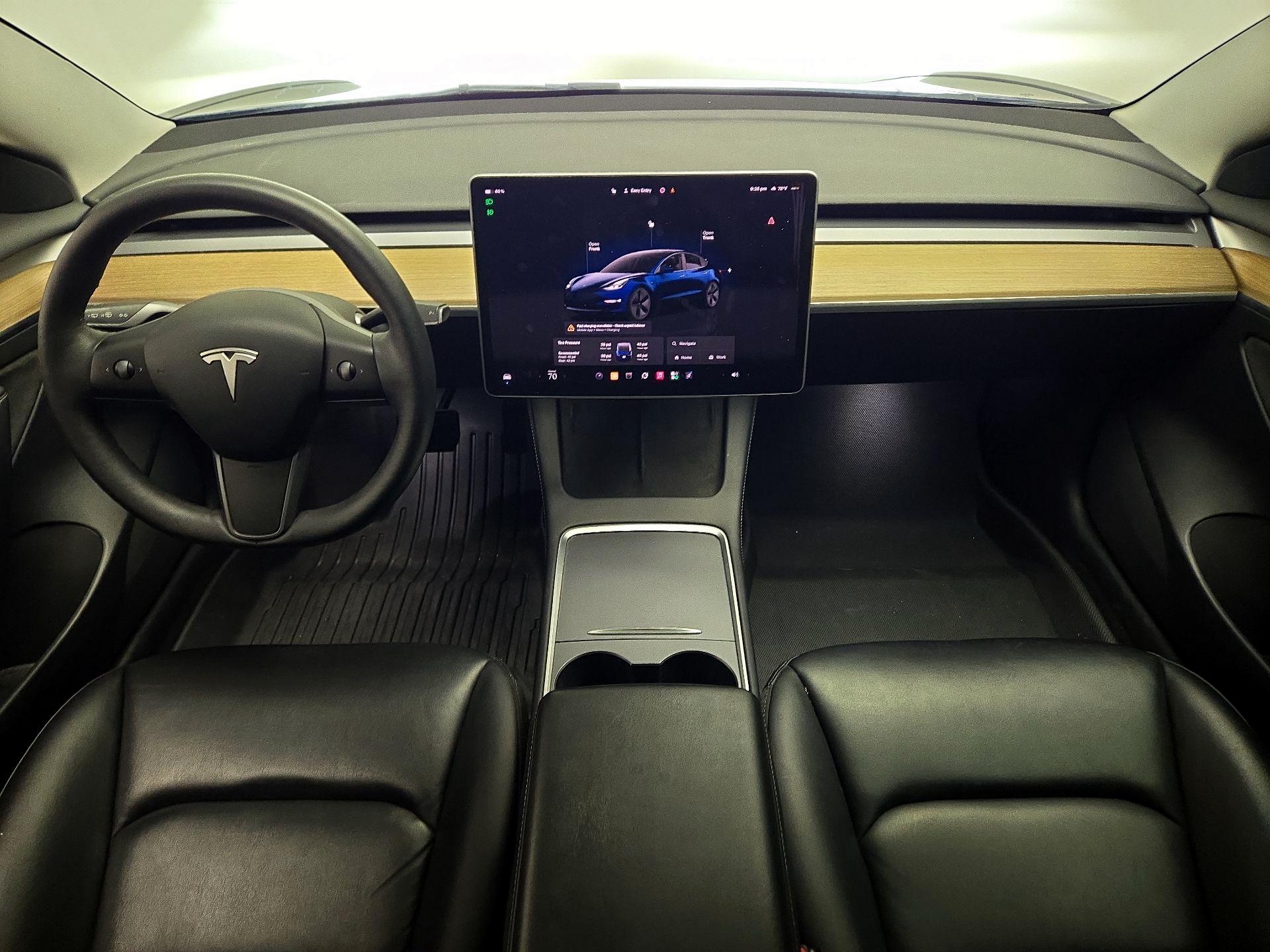 Thumbnail: 2022 Tesla Model 3 - 9