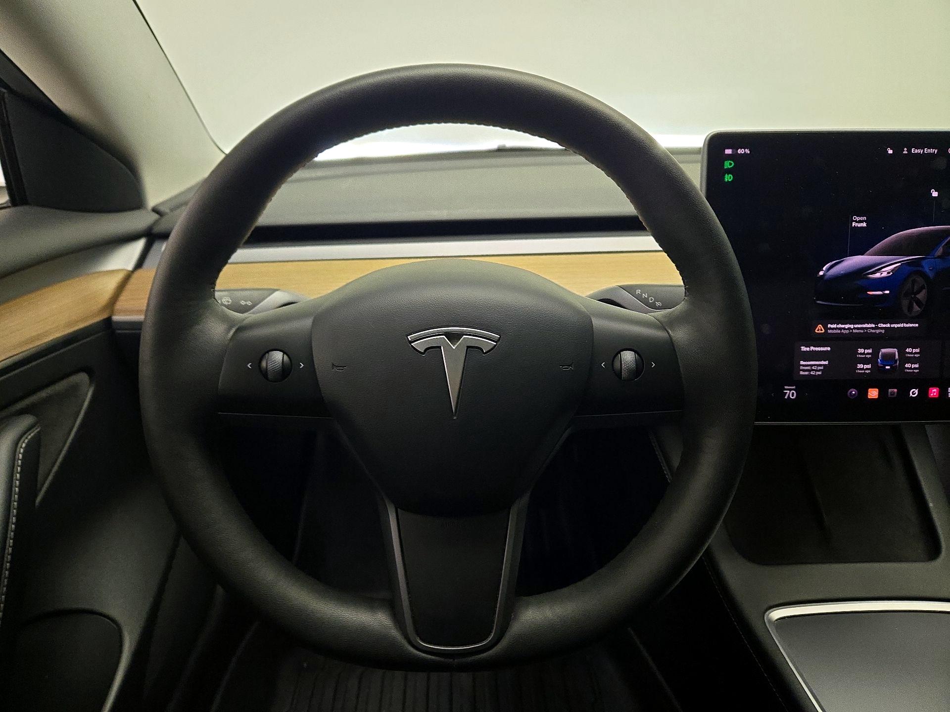 Thumbnail: 2022 Tesla Model 3 - 10
