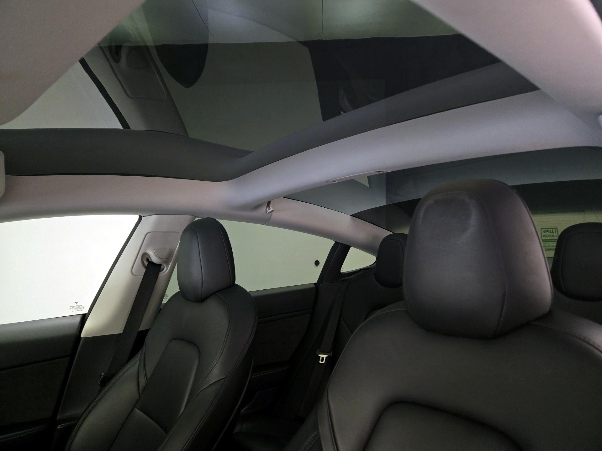 Thumbnail: 2022 Tesla Model 3 - 19