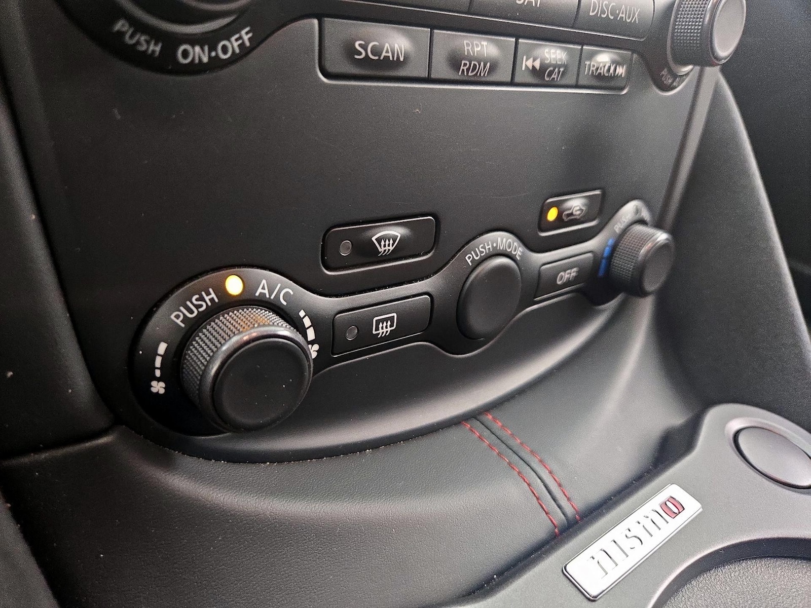 2015 Nissan 370Z Coupe NISMO Tech - Photo 16