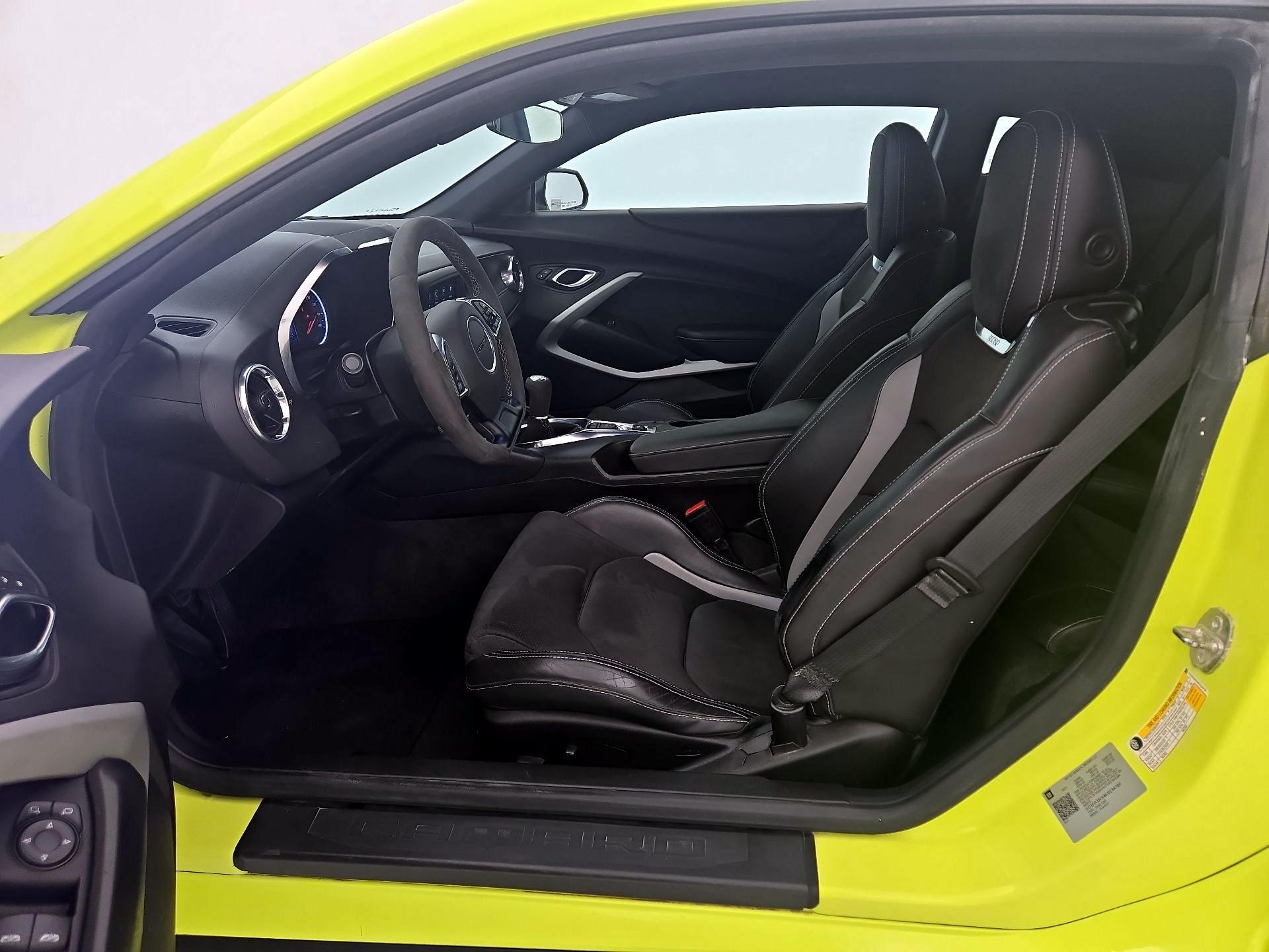 Thumbnail: 2019 Chevrolet Camaro - 11