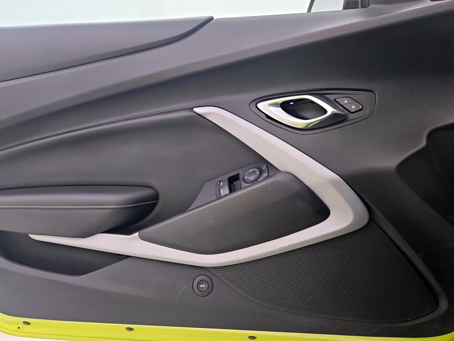 Thumbnail: 2019 Chevrolet Camaro - 12