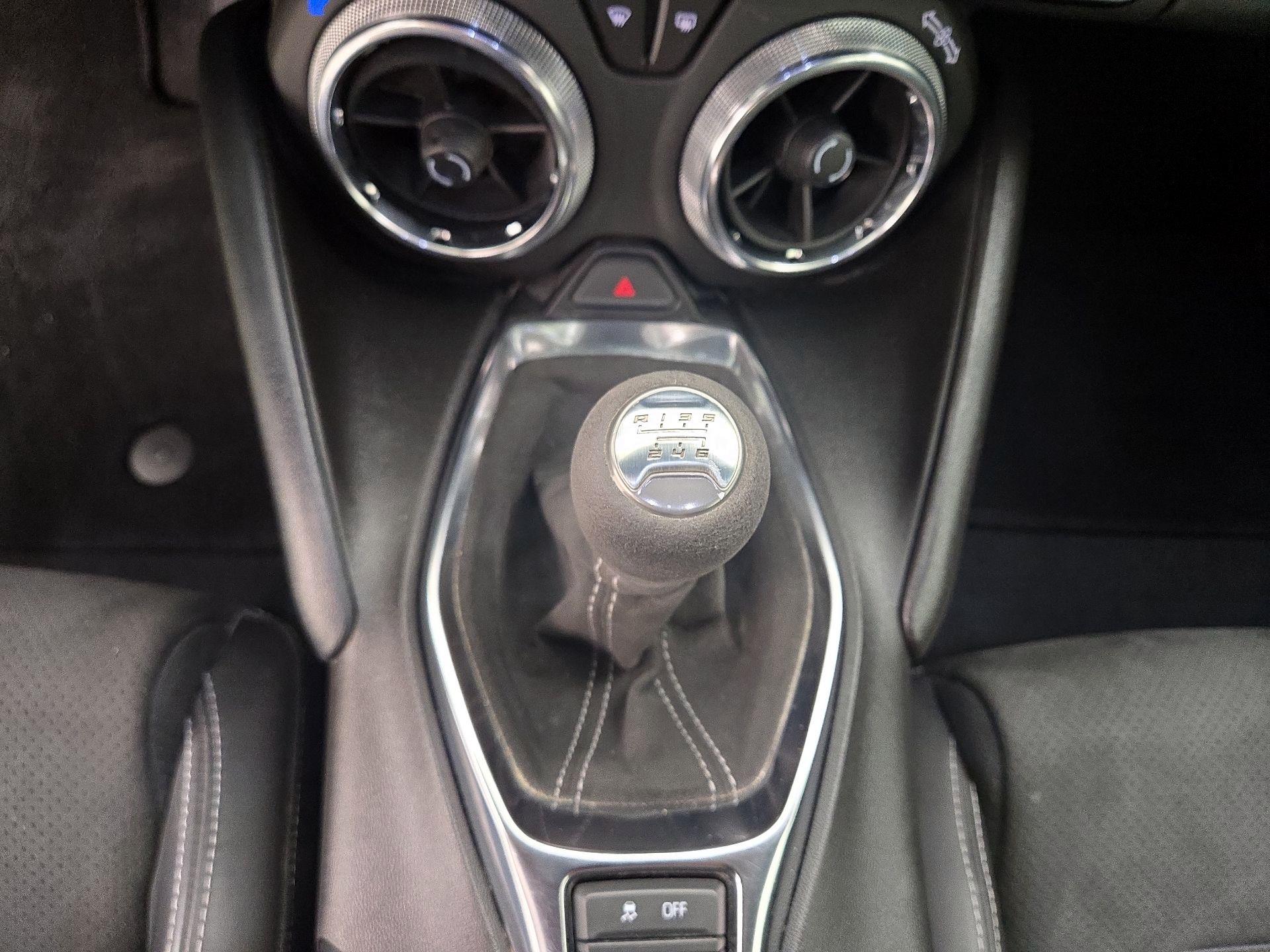 Thumbnail: 2019 Chevrolet Camaro - 15