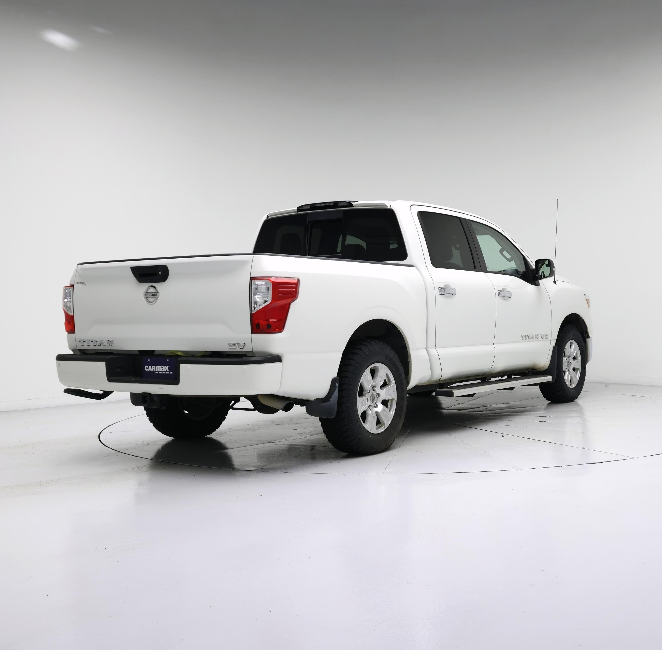 Thumbnail: 2019 Nissan Titan - 8