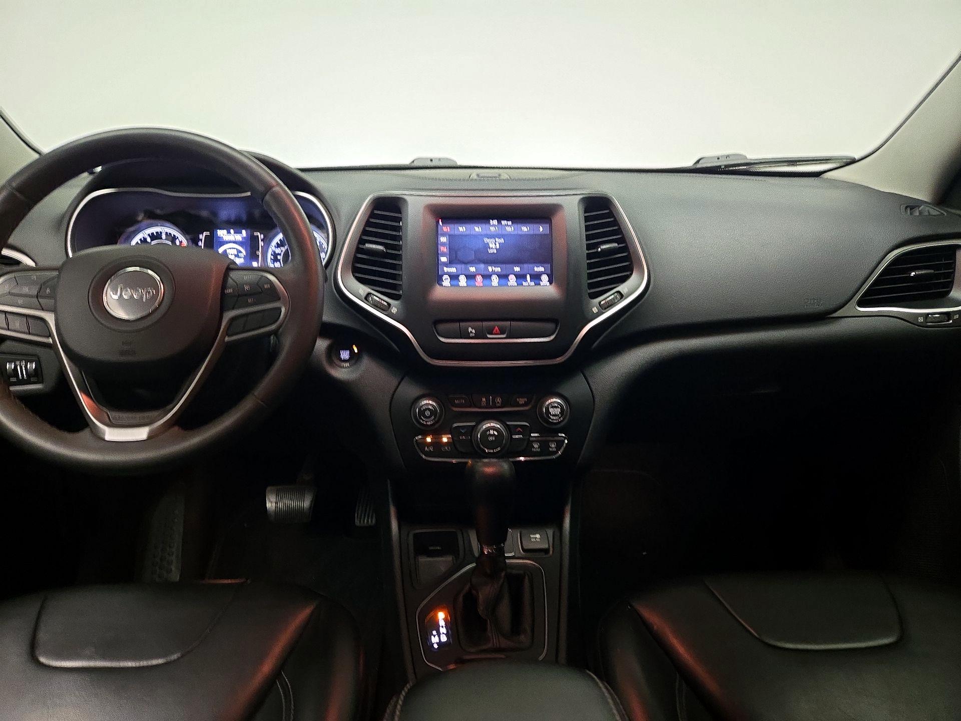 Thumbnail: 2020 Jeep Cherokee - 9