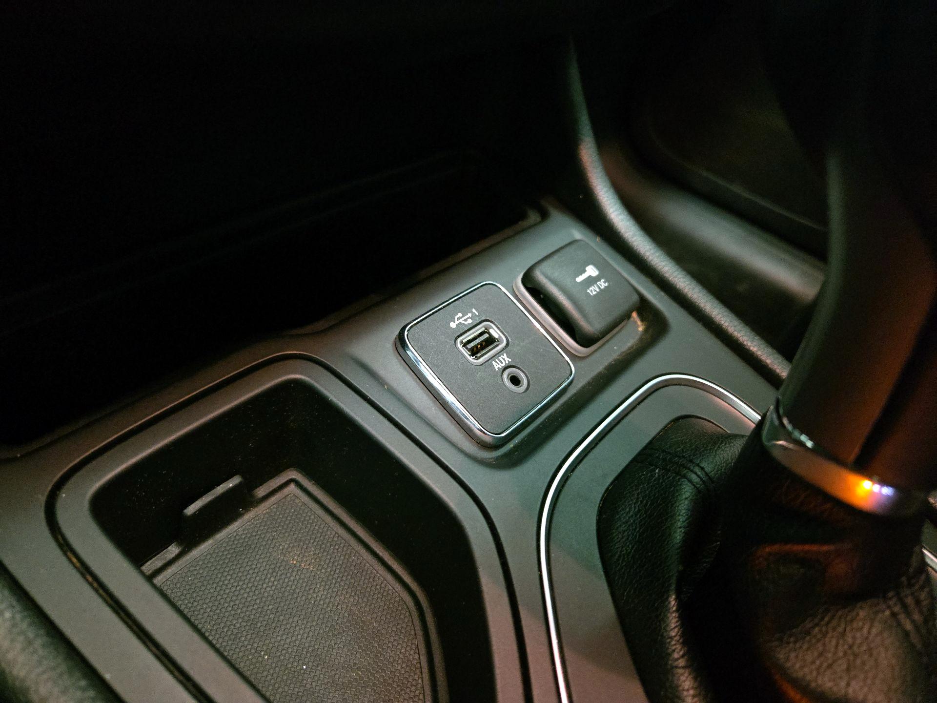 Thumbnail: 2020 Jeep Cherokee - 18