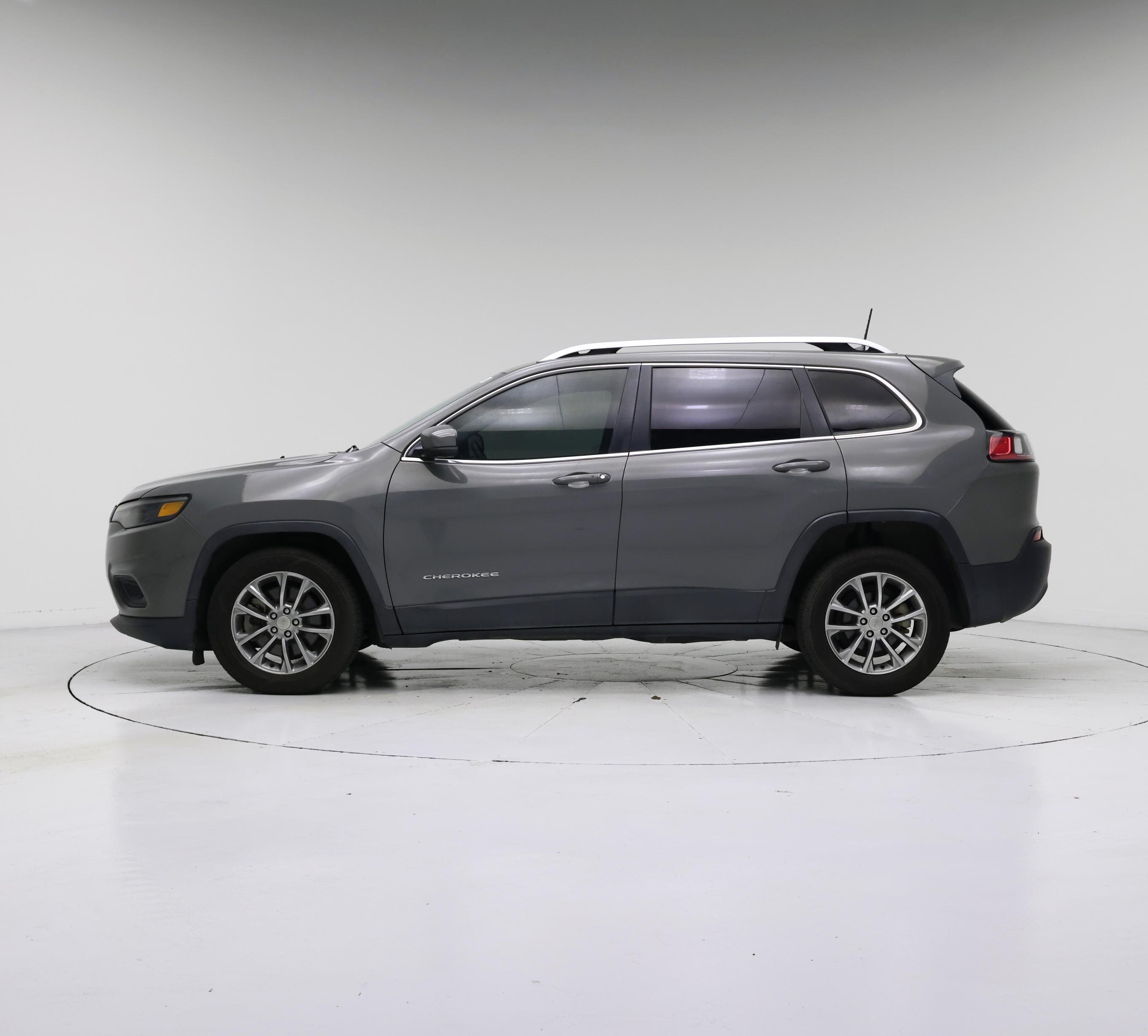 Thumbnail: 2020 Jeep Cherokee - 3