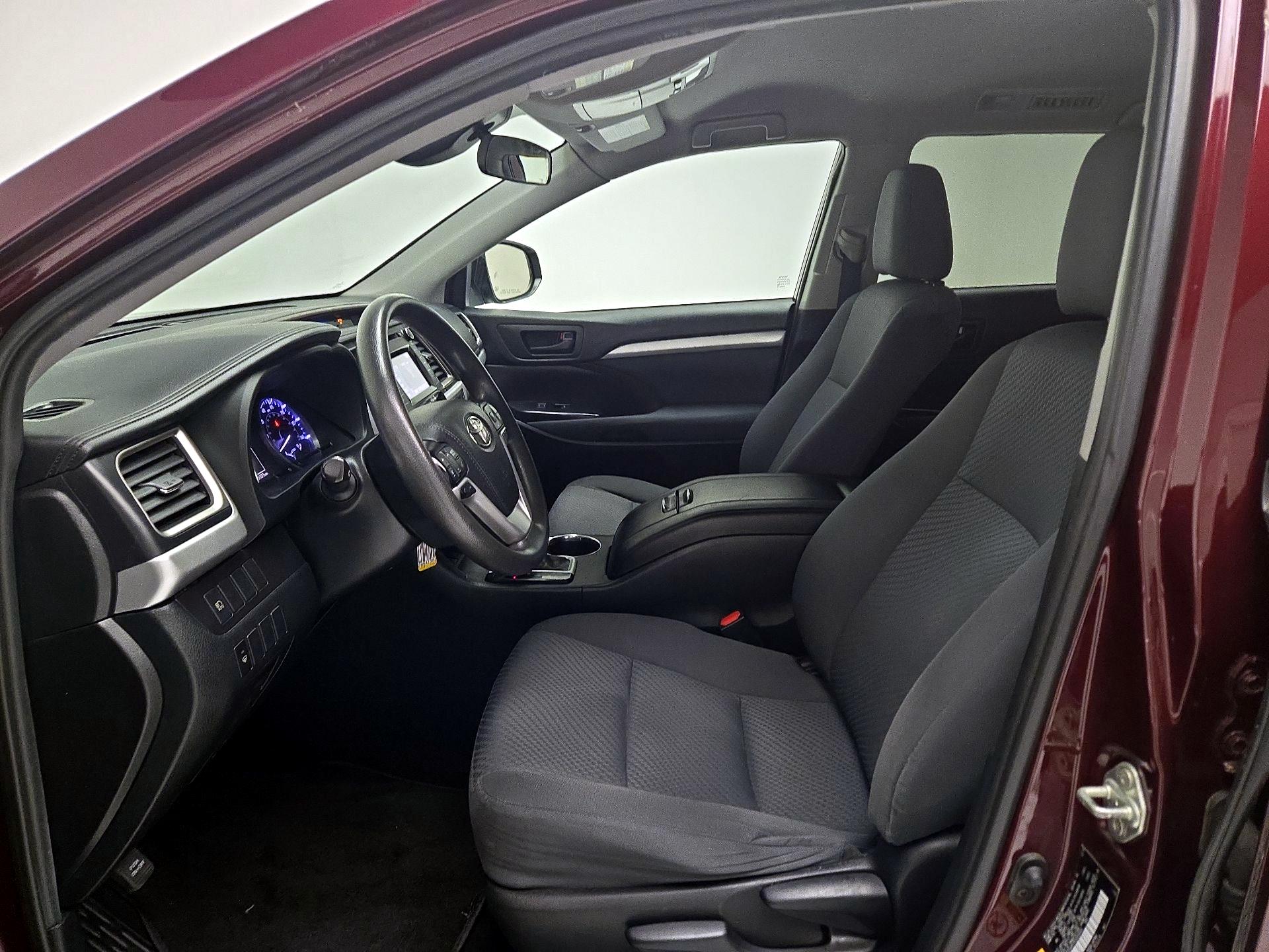Thumbnail: 2019 Toyota Highlander - 11