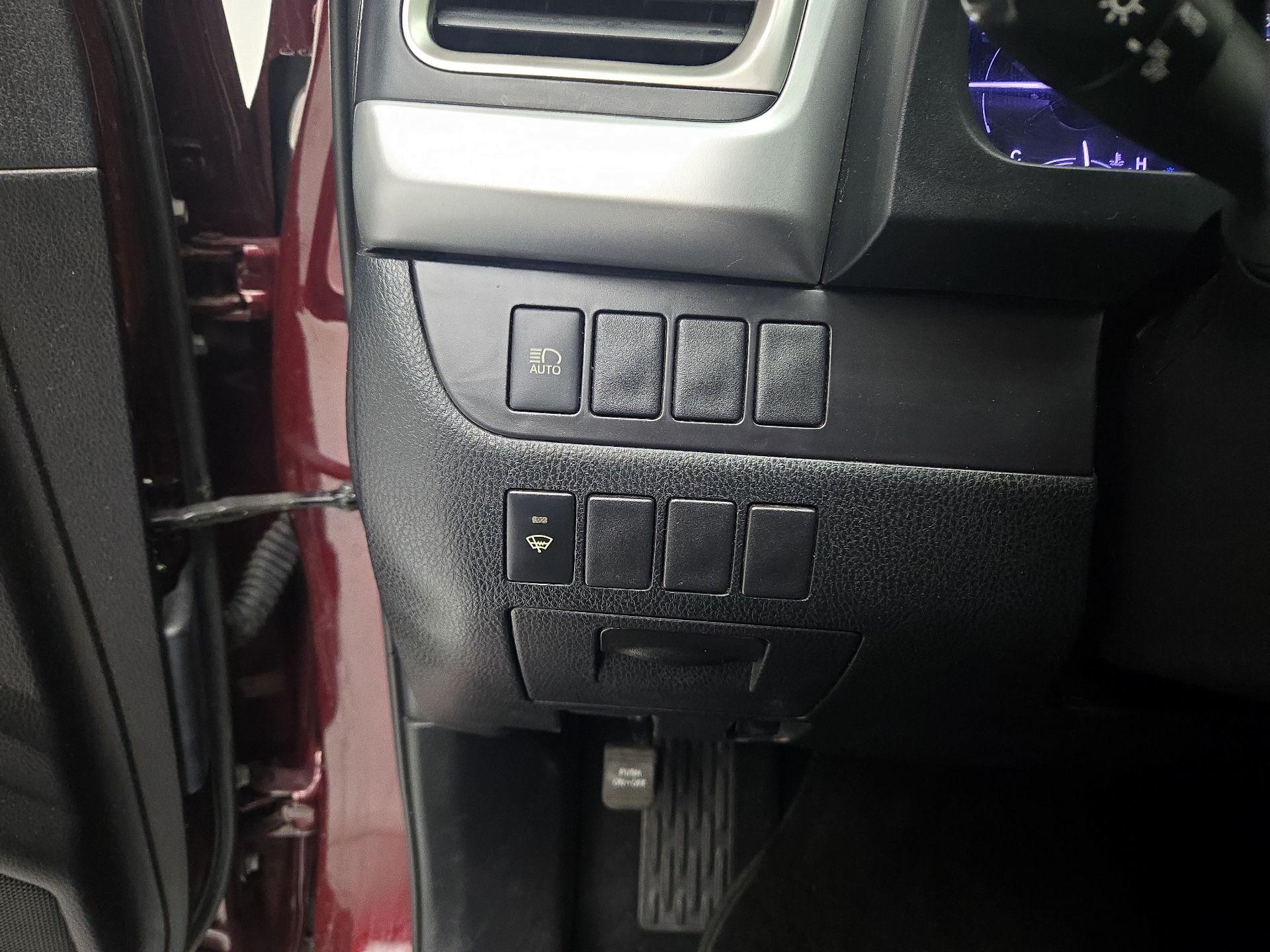 Thumbnail: 2019 Toyota Highlander - 13