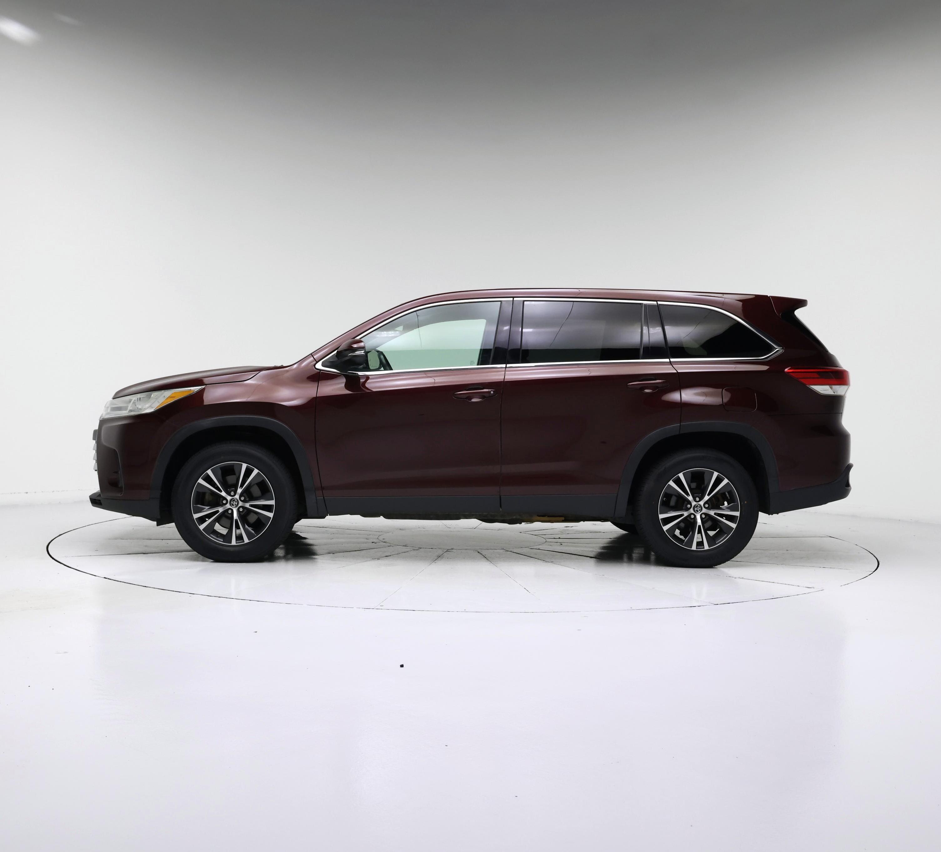 Thumbnail: 2019 Toyota Highlander - 3