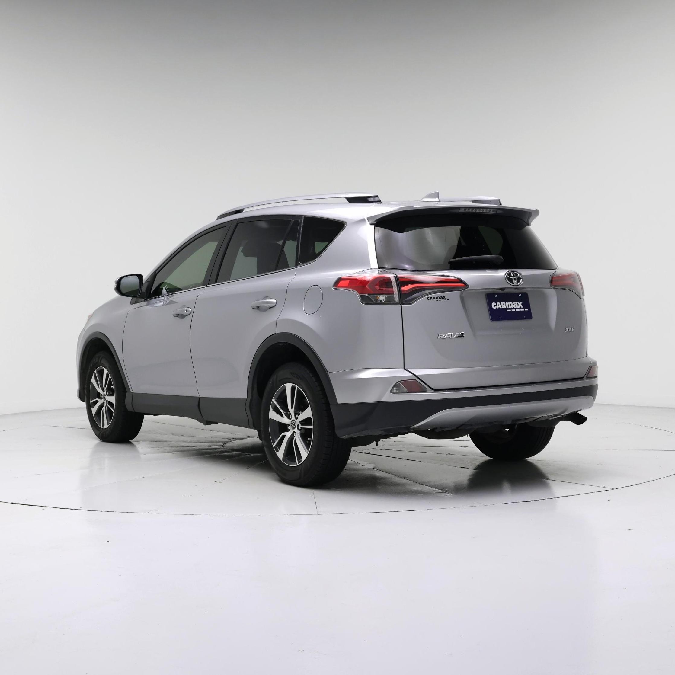 Thumbnail: 2018 Toyota RAV4 - 2