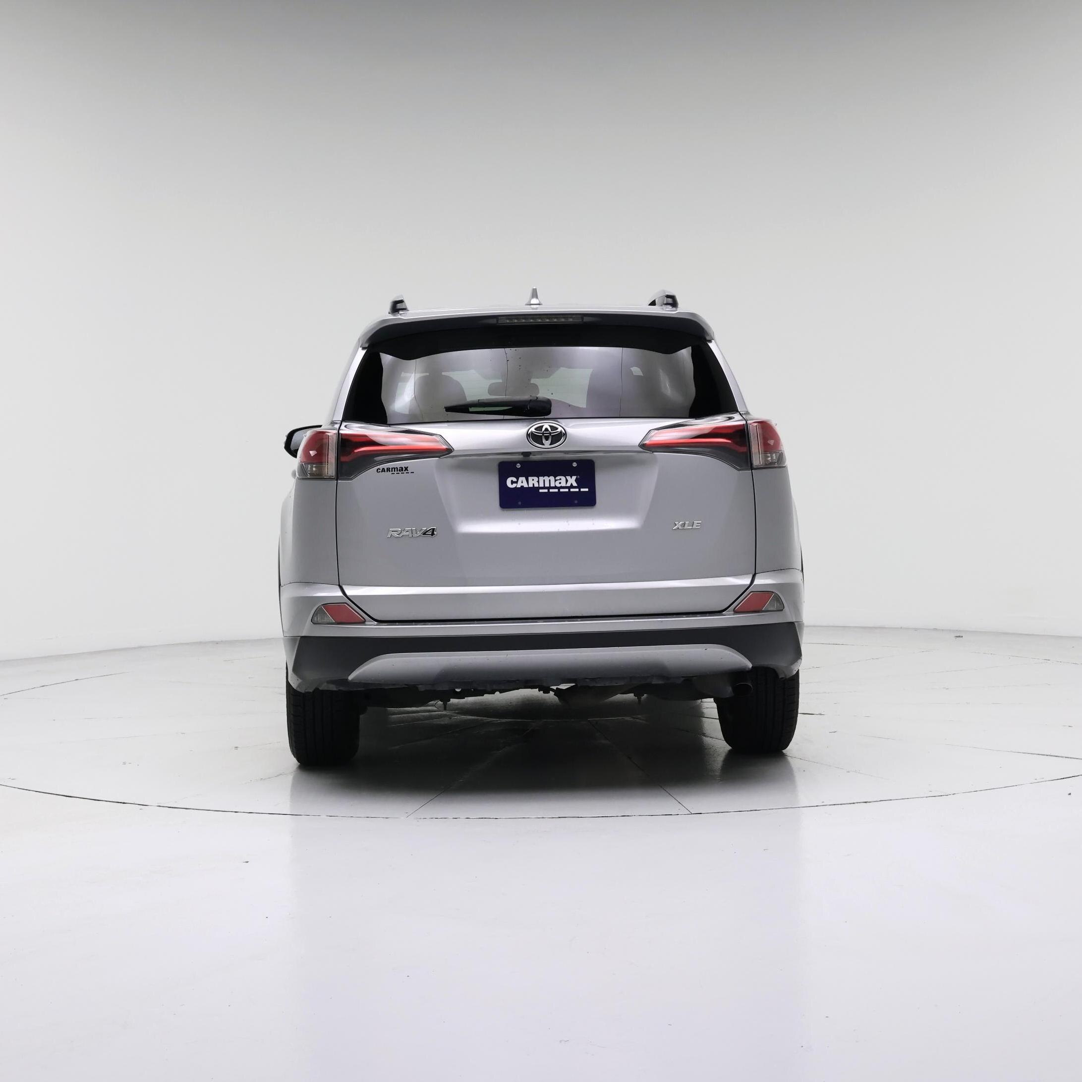 Thumbnail: 2018 Toyota RAV4 - 6