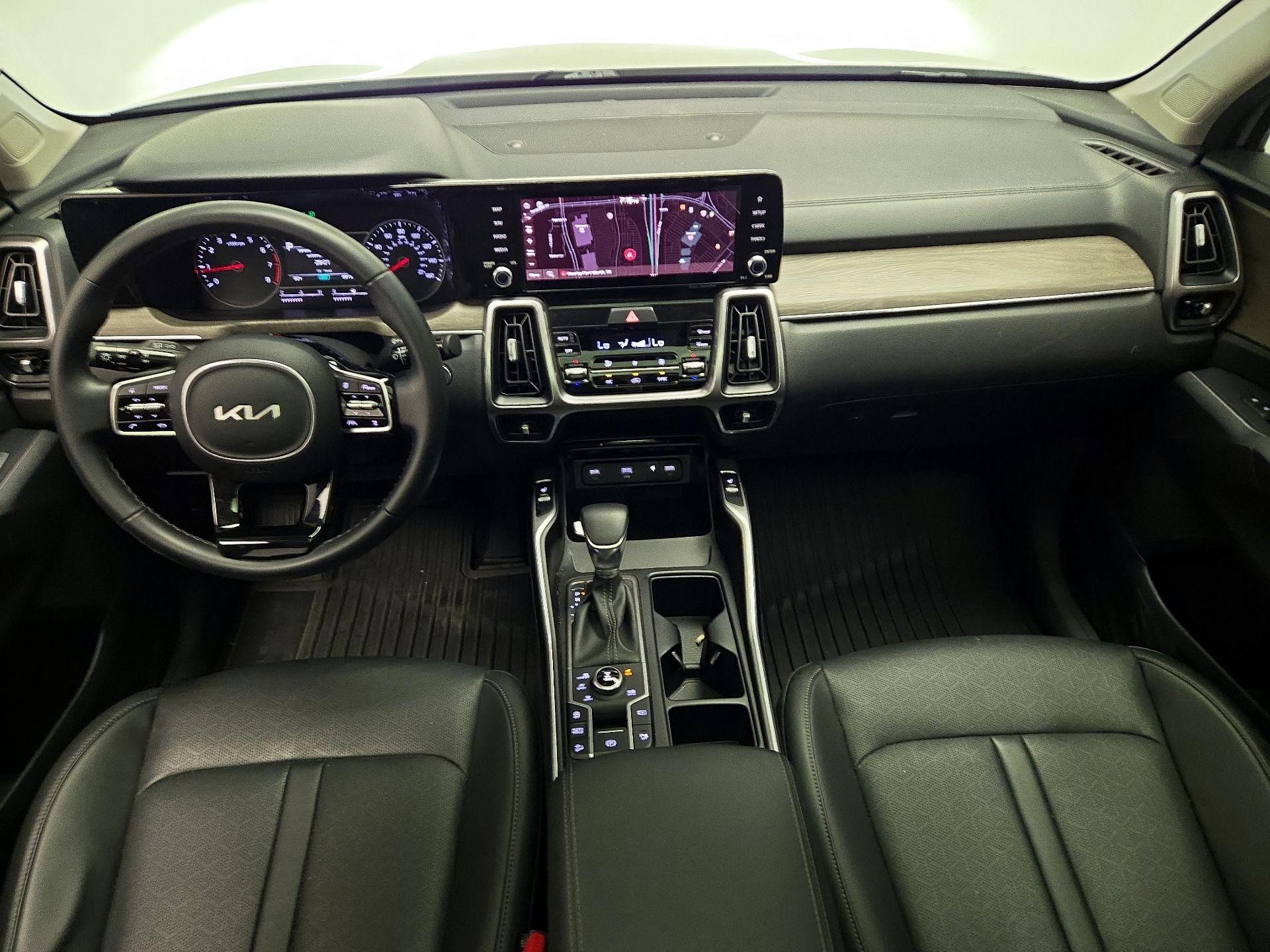 Thumbnail: 2023 Kia Sorento - 9