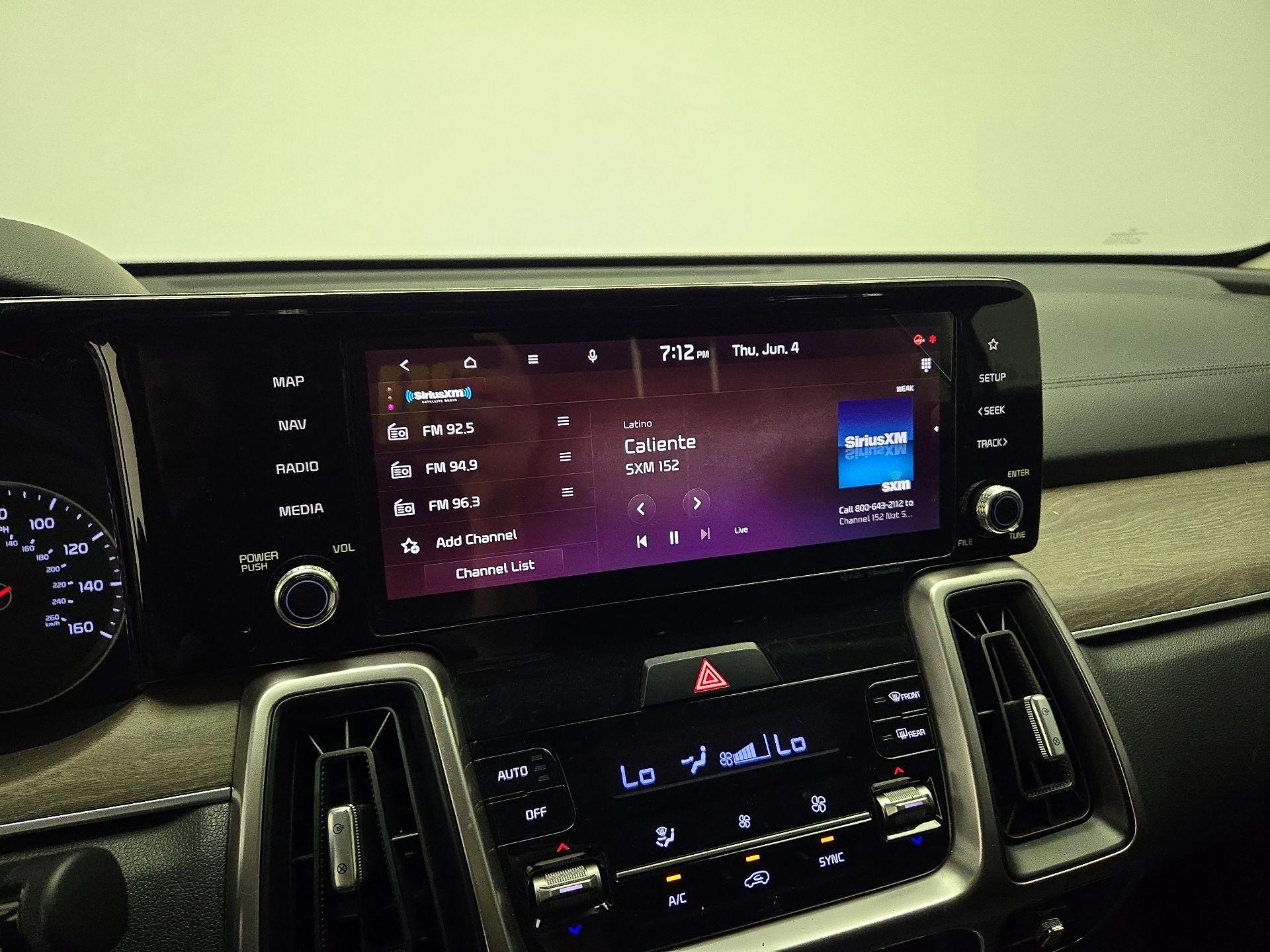 Thumbnail: 2023 Kia Sorento - 16