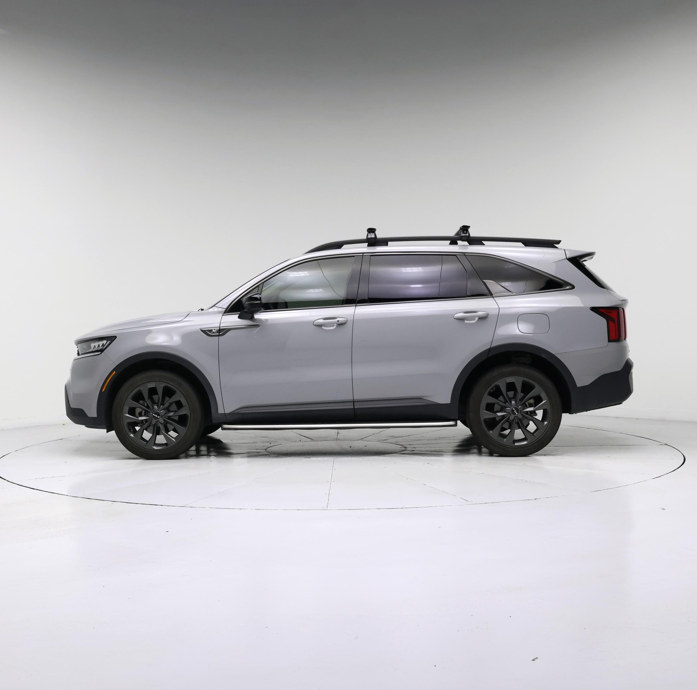 Thumbnail: 2023 Kia Sorento - 3