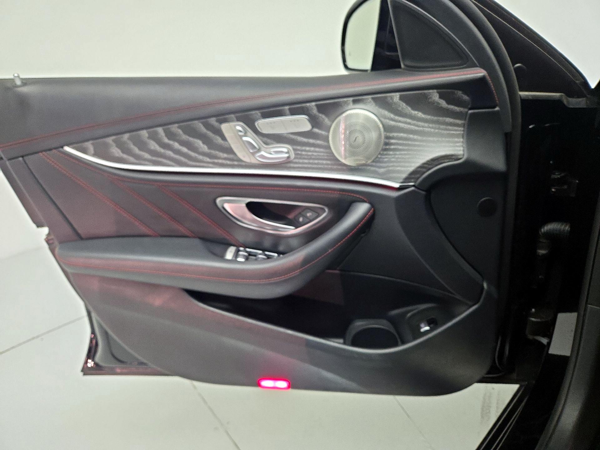 Thumbnail: 2022 Mercedes-Benz E-Class - 12