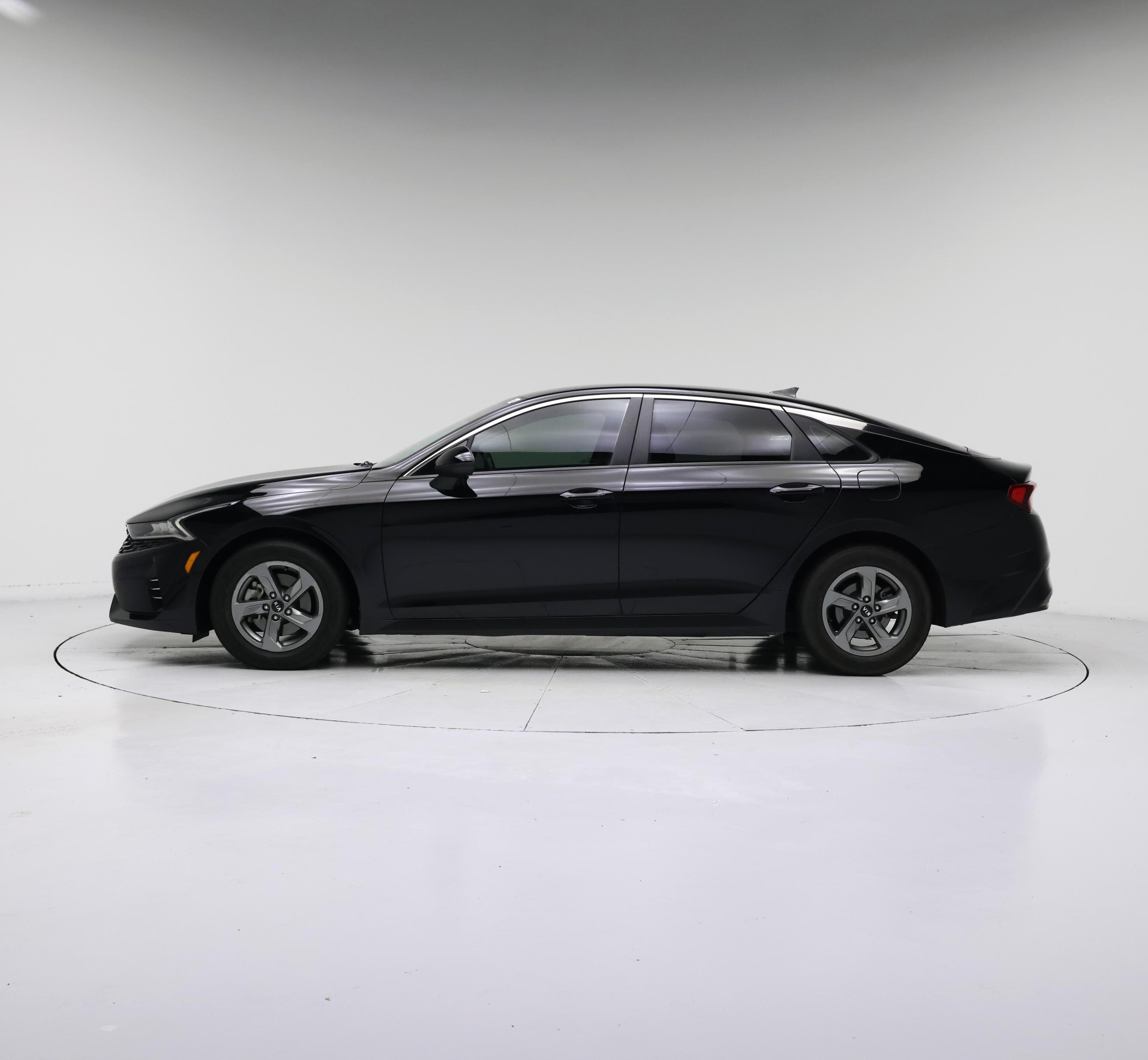Thumbnail: 2021 Kia K5 - 3