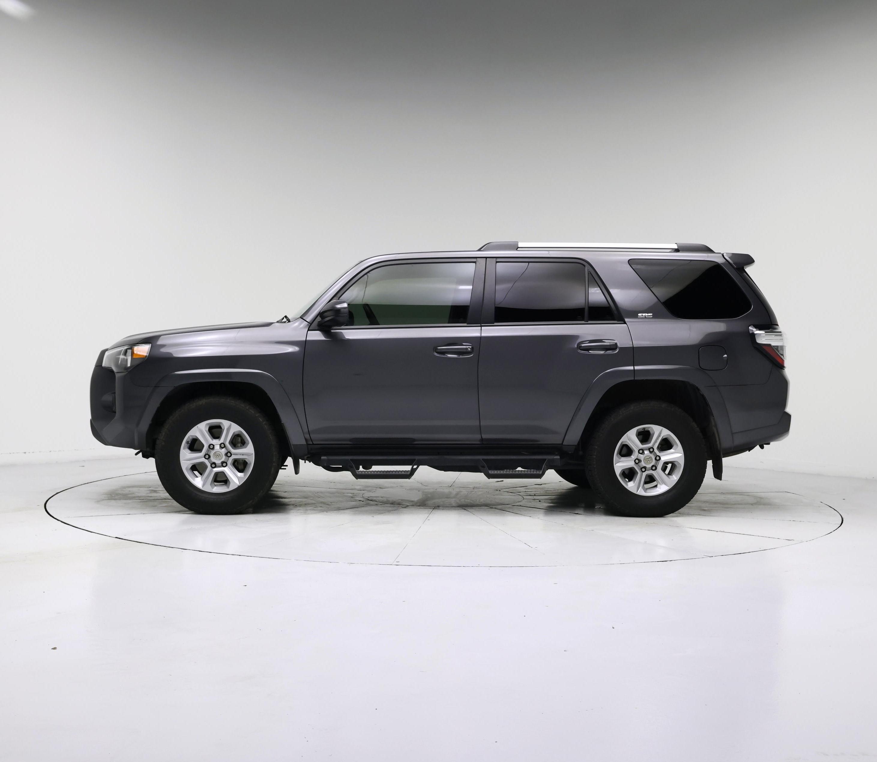 Thumbnail: 2021 Toyota 4Runner - 3