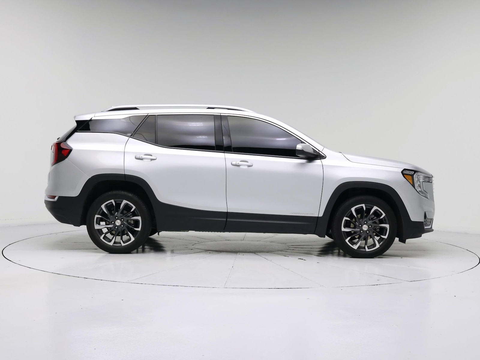 2022 GMC Terrain SLT - Photo 8
