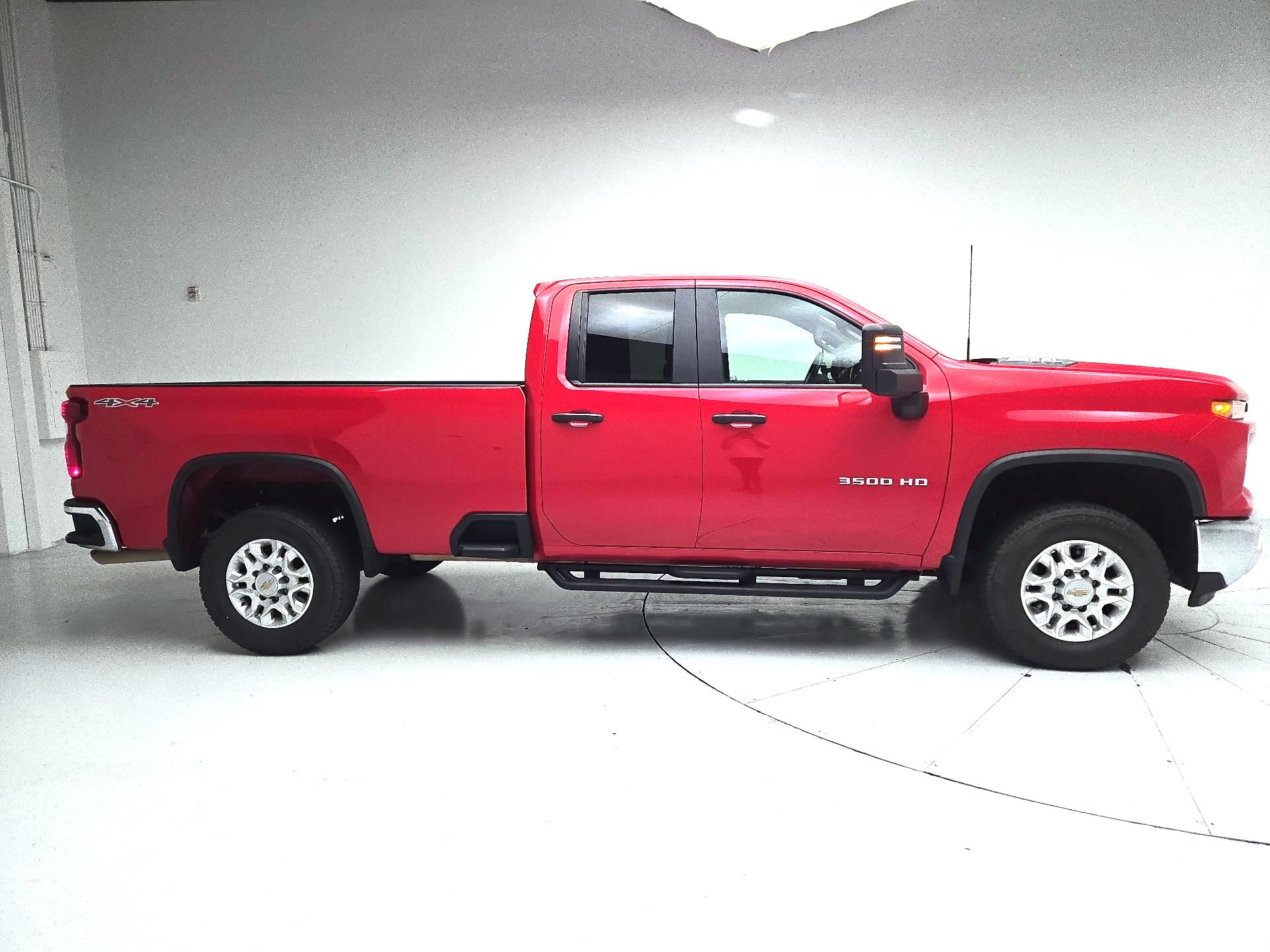 Thumbnail: 2024 Chevrolet Silverado 3500 - 4
