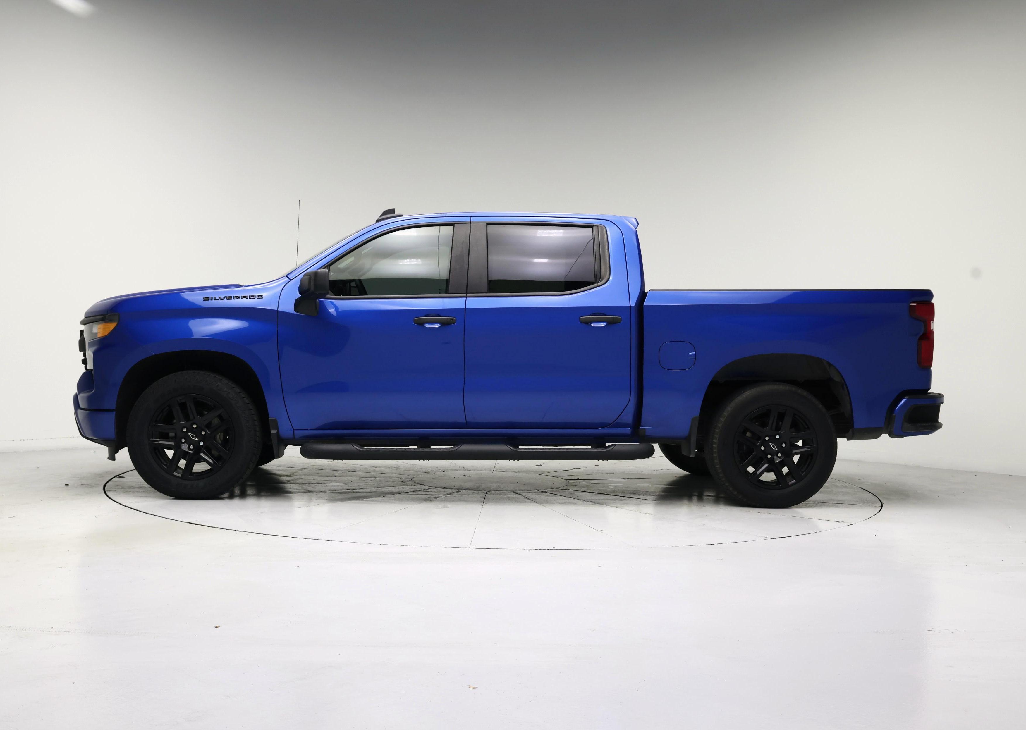 Thumbnail: 2022 Chevrolet Silverado 1500 - 3