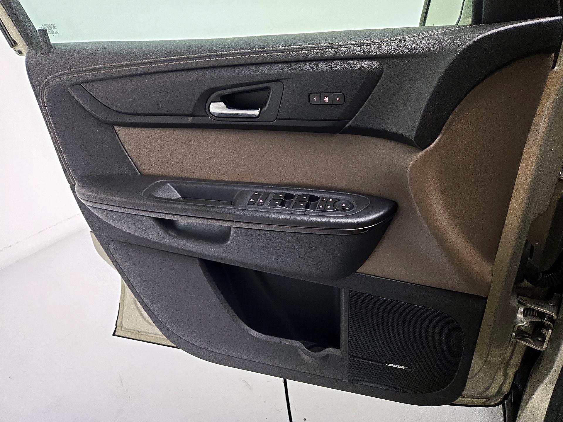 Thumbnail: 2016 GMC Acadia - 10