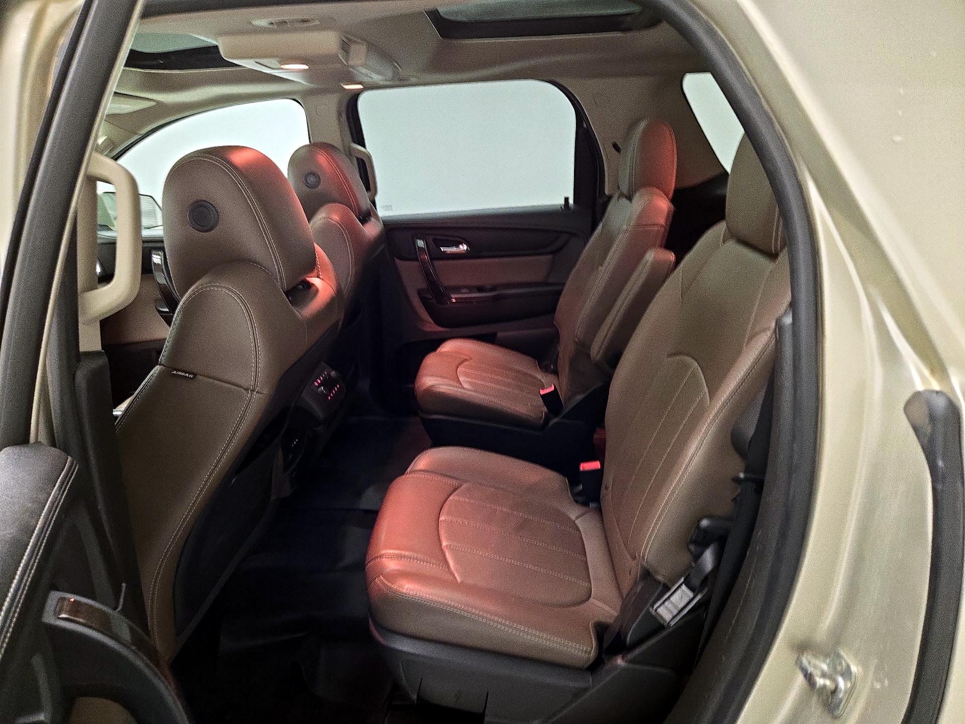 Thumbnail: 2016 GMC Acadia - 19