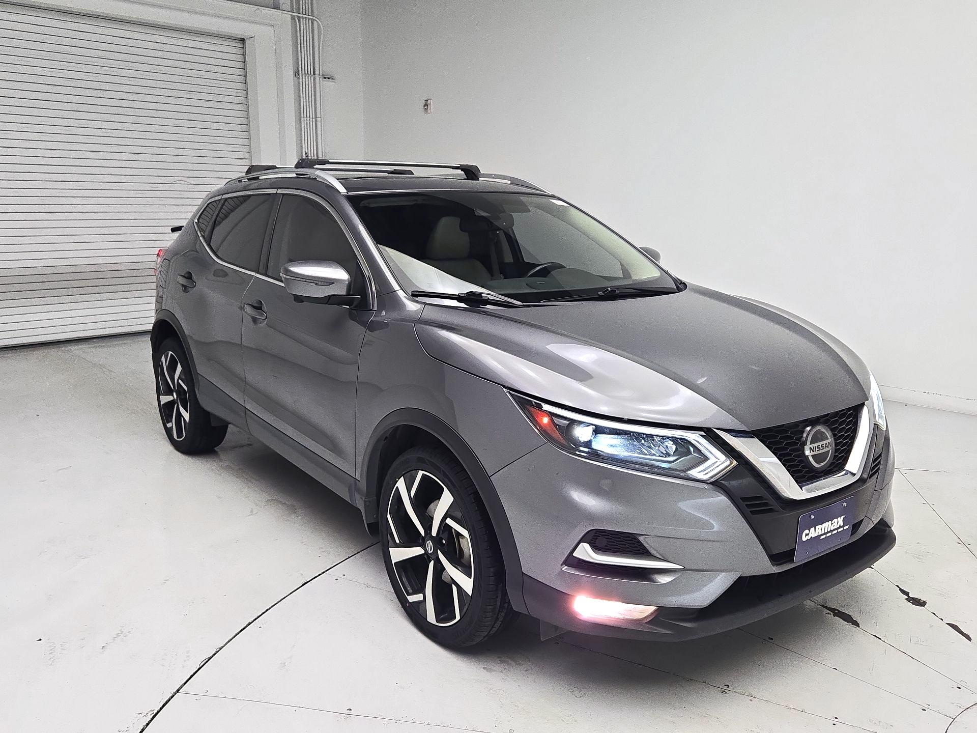 Thumbnail: 2021 Nissan Rogue Sport - 1