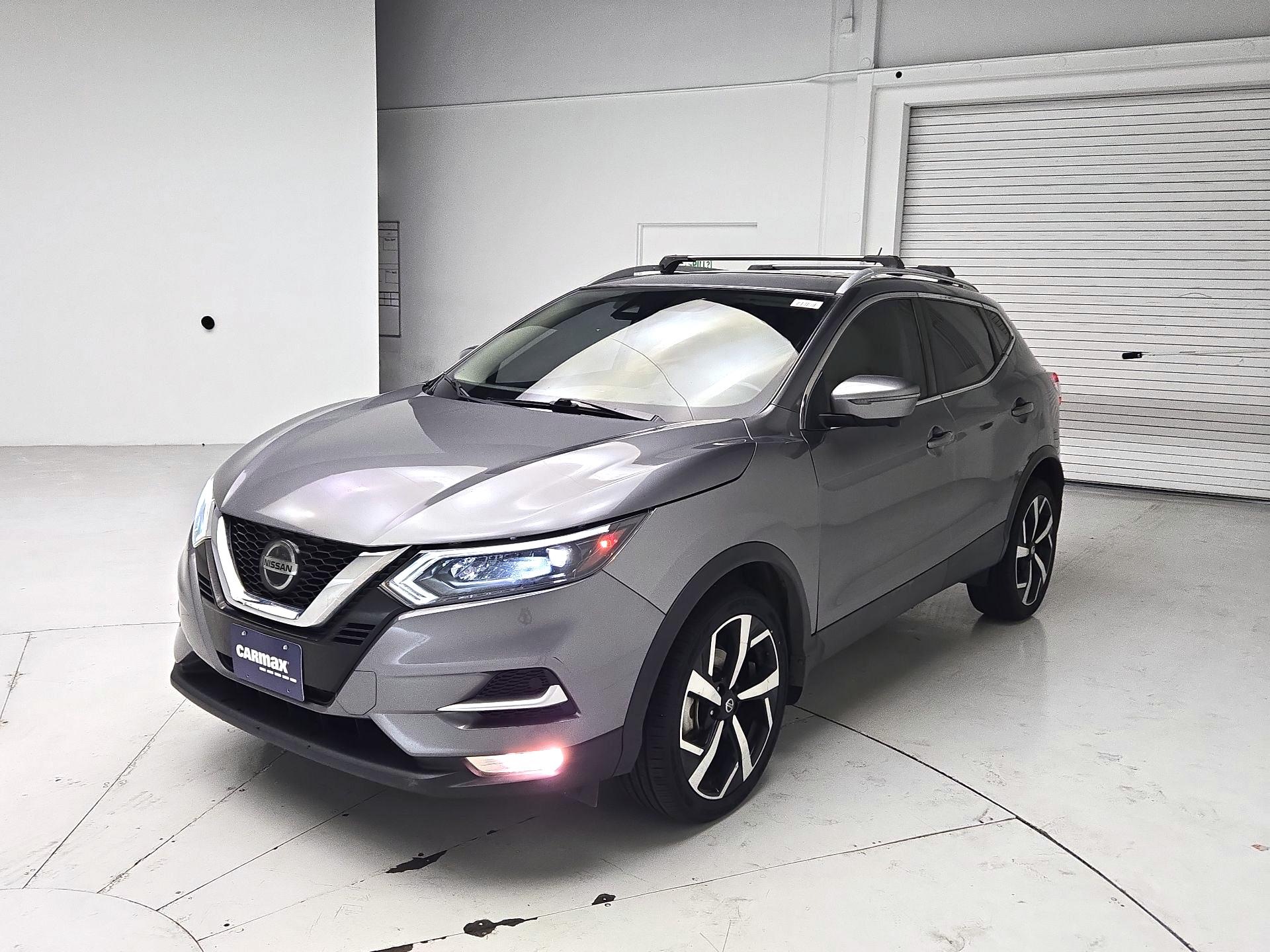 Thumbnail: 2021 Nissan Rogue Sport - 3