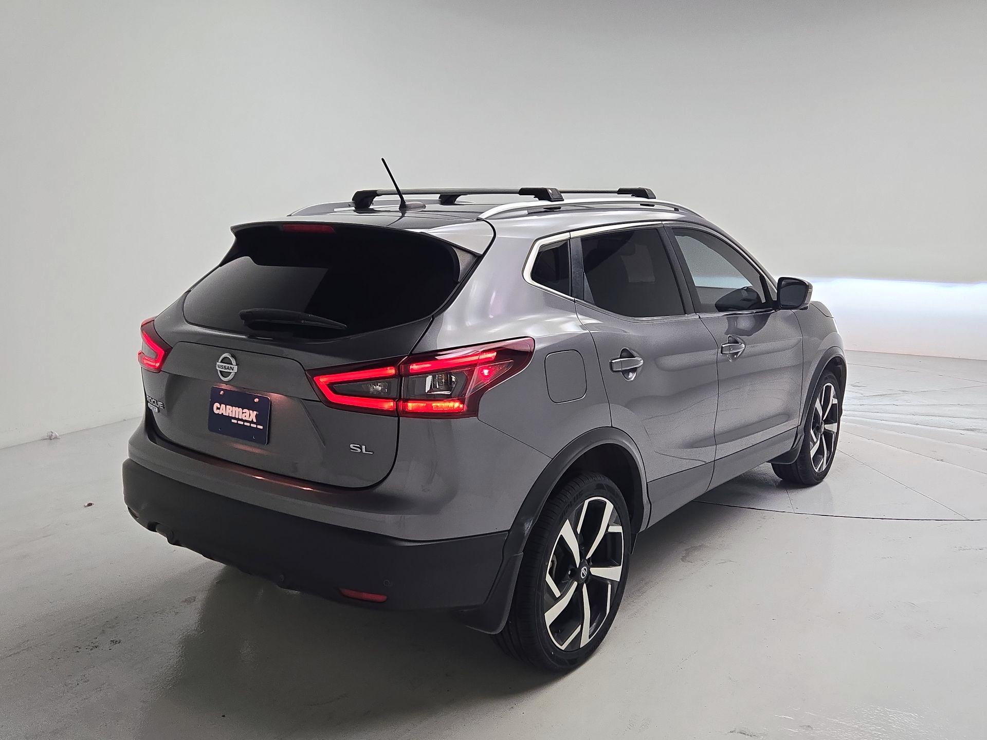 Thumbnail: 2021 Nissan Rogue Sport - 5