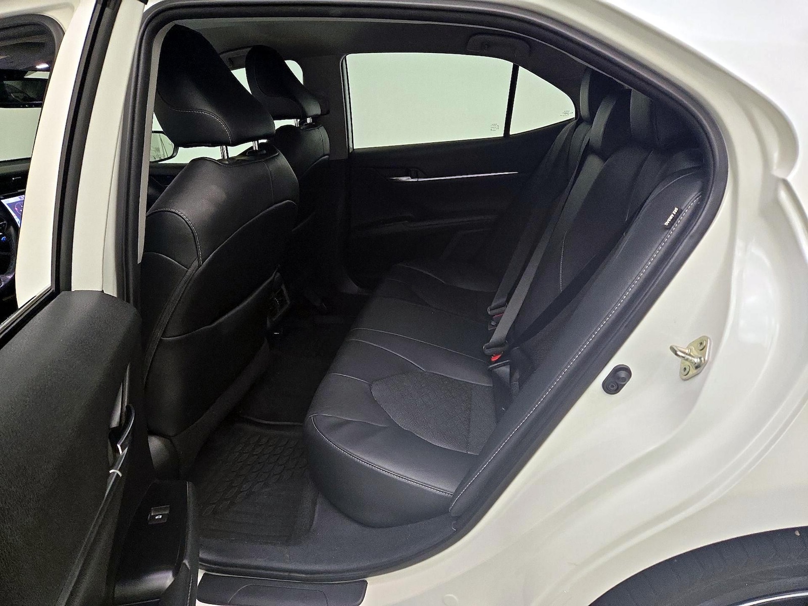 2020 Toyota Camry XSE - Photo 19