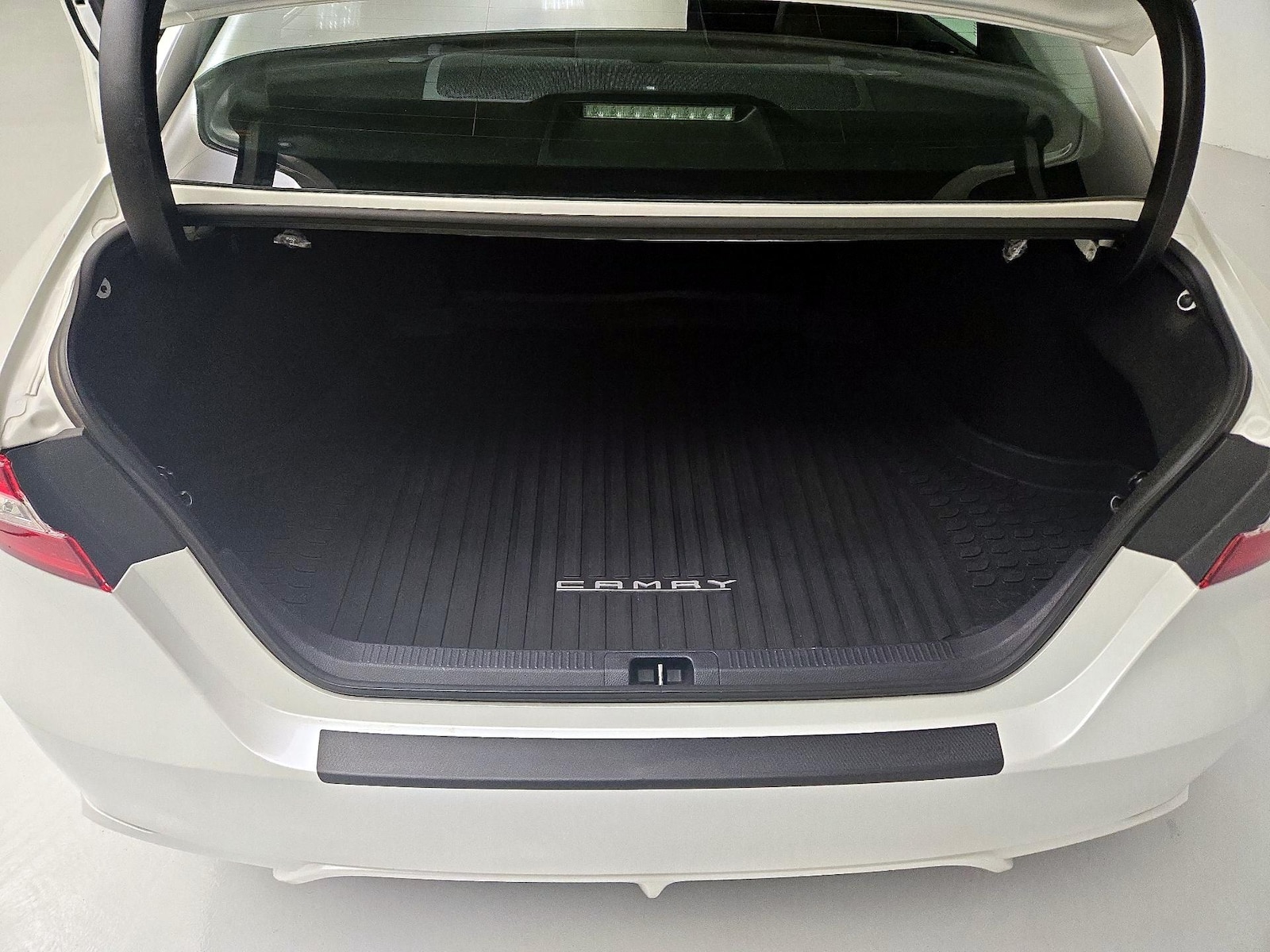 2020 Toyota Camry XSE - Photo 20