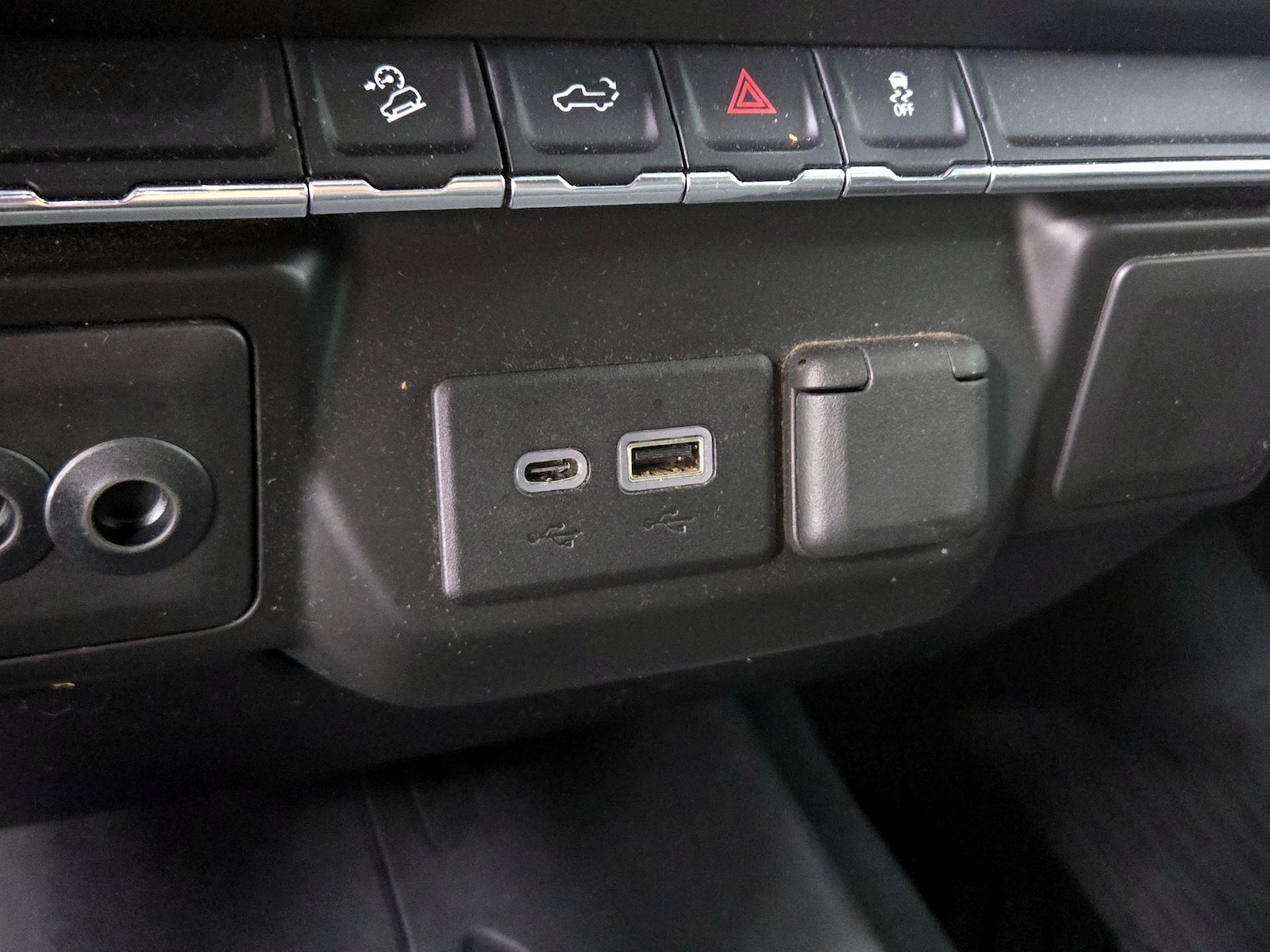 2021 Chevrolet Silverado 1500 Custom - Photo 19