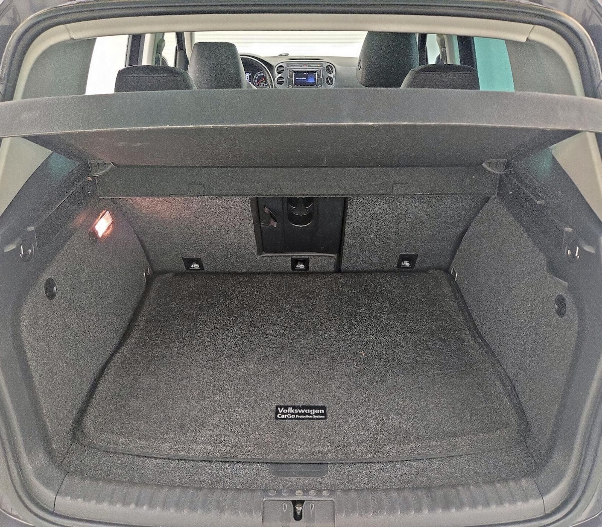 Trunk/Cargo (Seats Up)