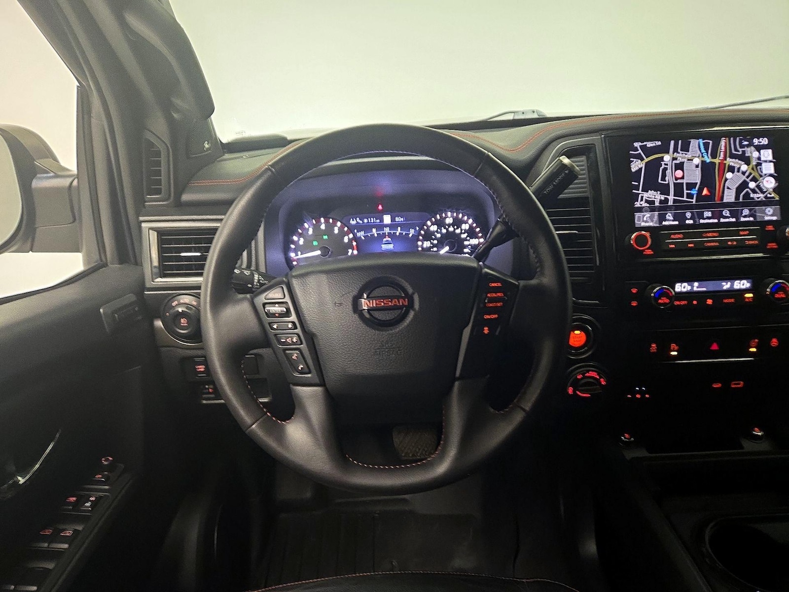 2021 Nissan Titan PRO-4X - Photo 11