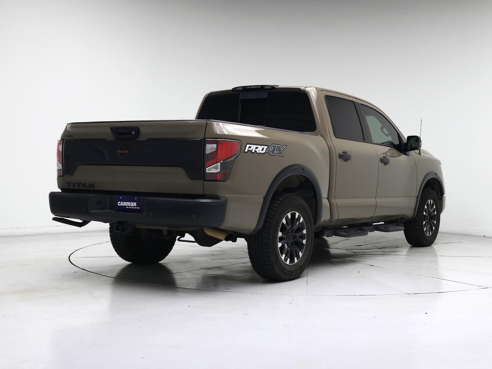 2021 Nissan Titan PRO-4X - Photo 9