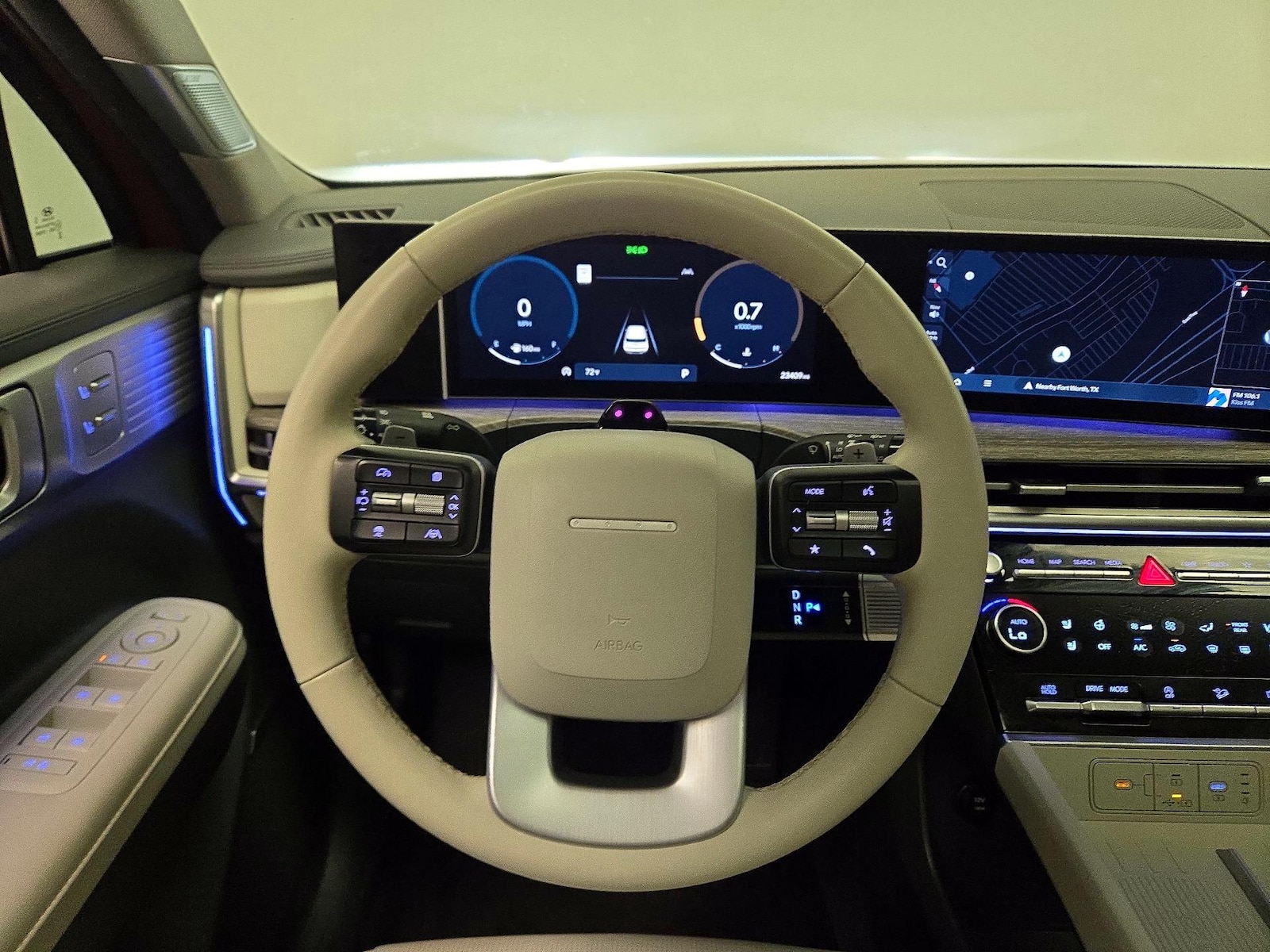 2025 Hyundai Santa Fe Limited - Photo 11