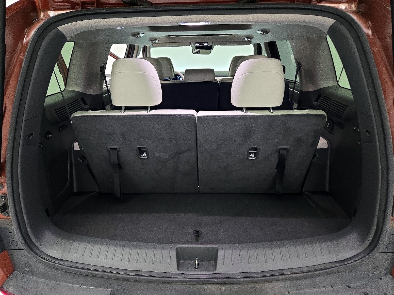 2025 Hyundai Santa Fe Limited - Photo 24