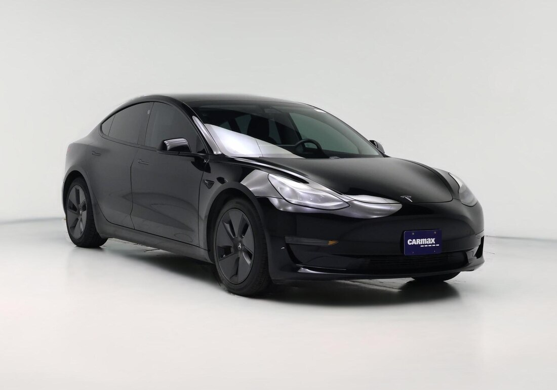 2021 Tesla Model 3 Standard Range Plus in Black — CarMax photo
