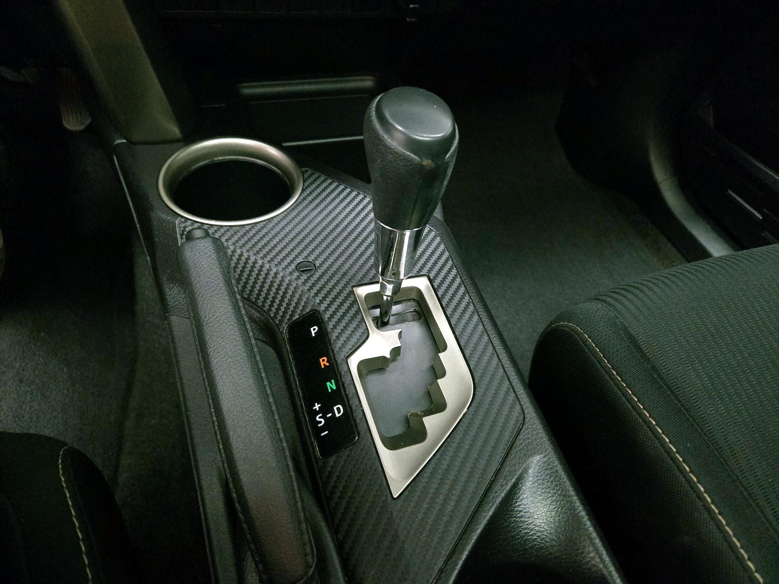 2015 Toyota RAV4 XLE - Photo 18